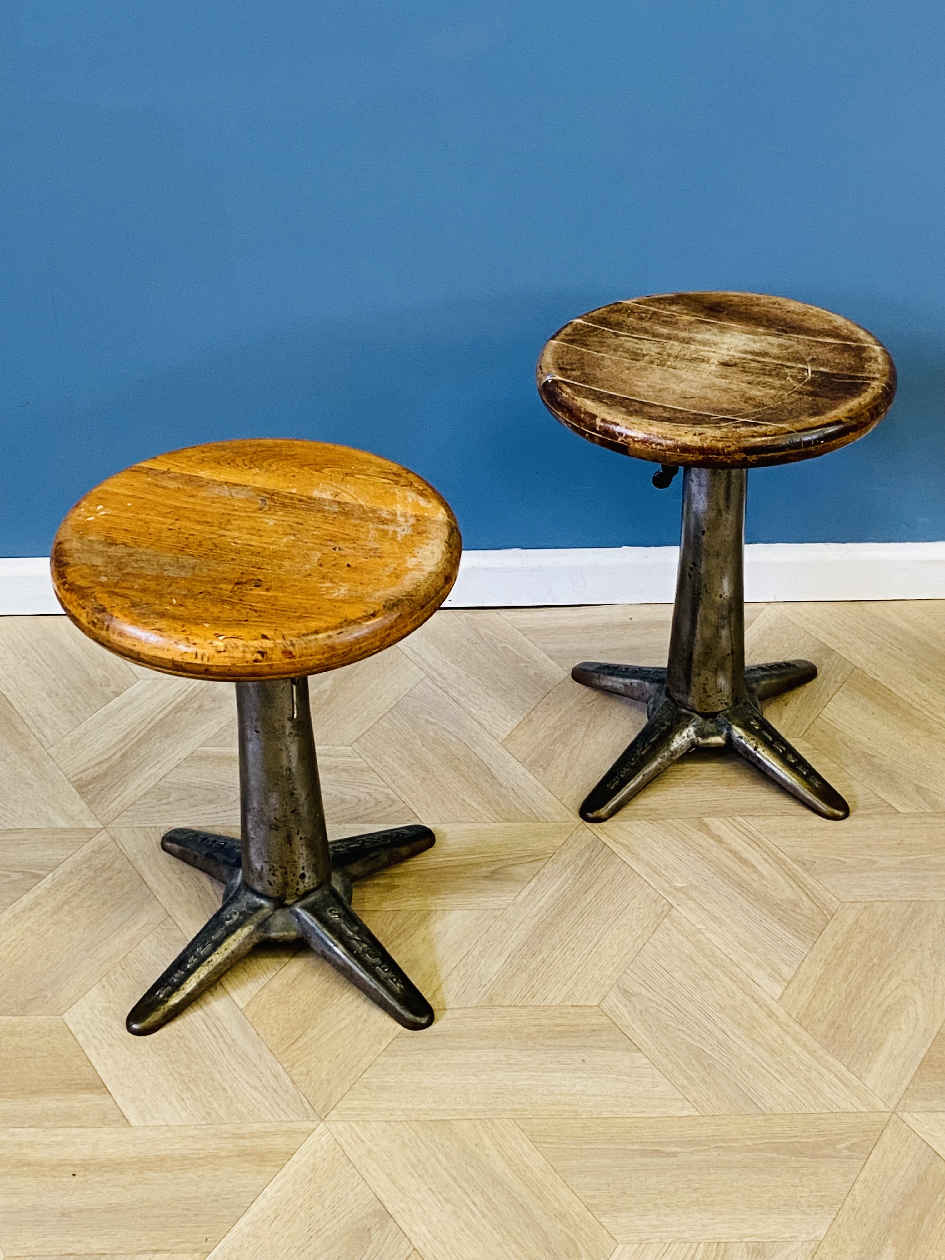 Pair of steel and cast iron 'Singer' industrial factory stools - Image 2 of 7