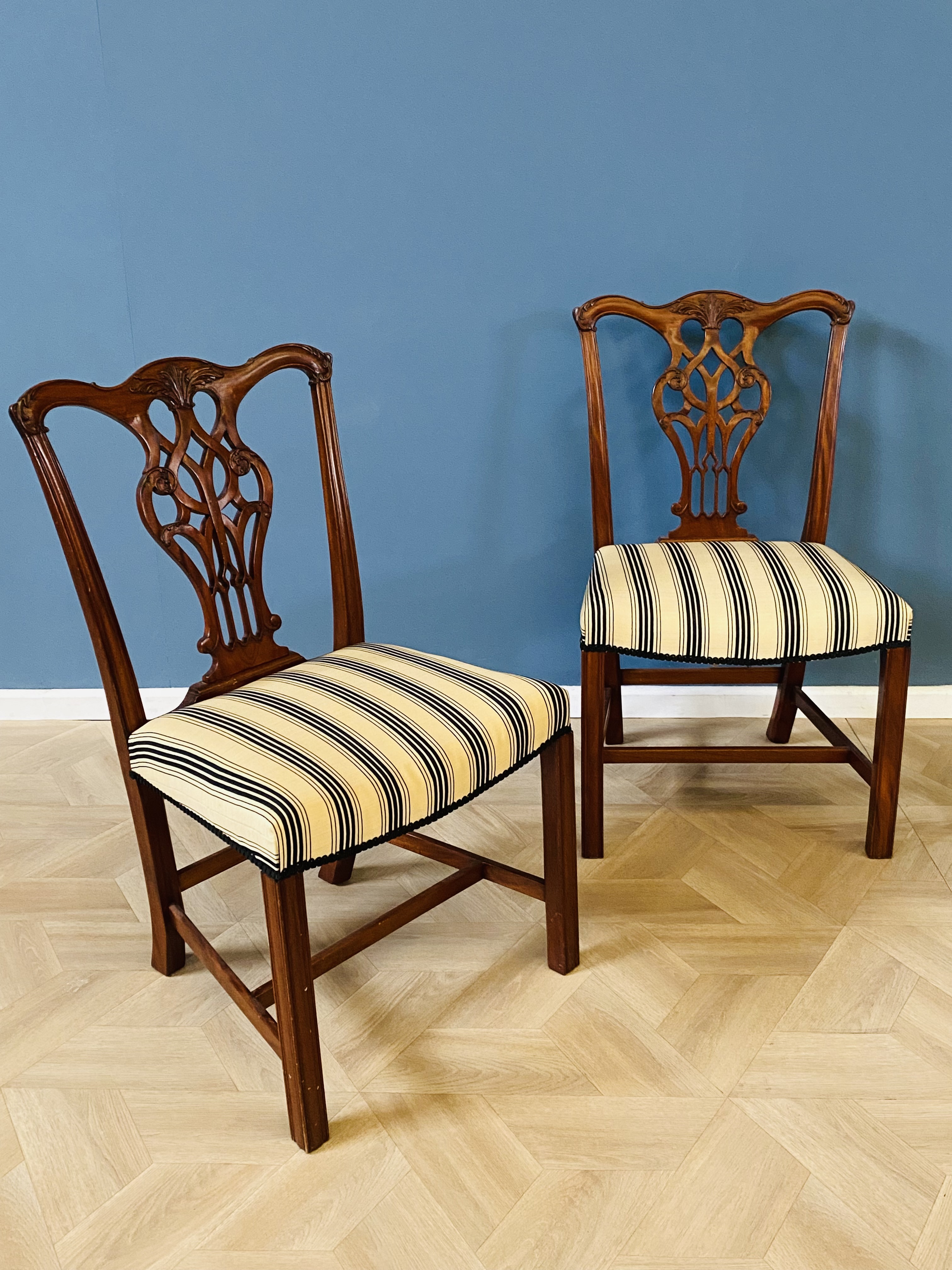 Pair of mahogany Chippendale style side chairs - Image 2 of 5