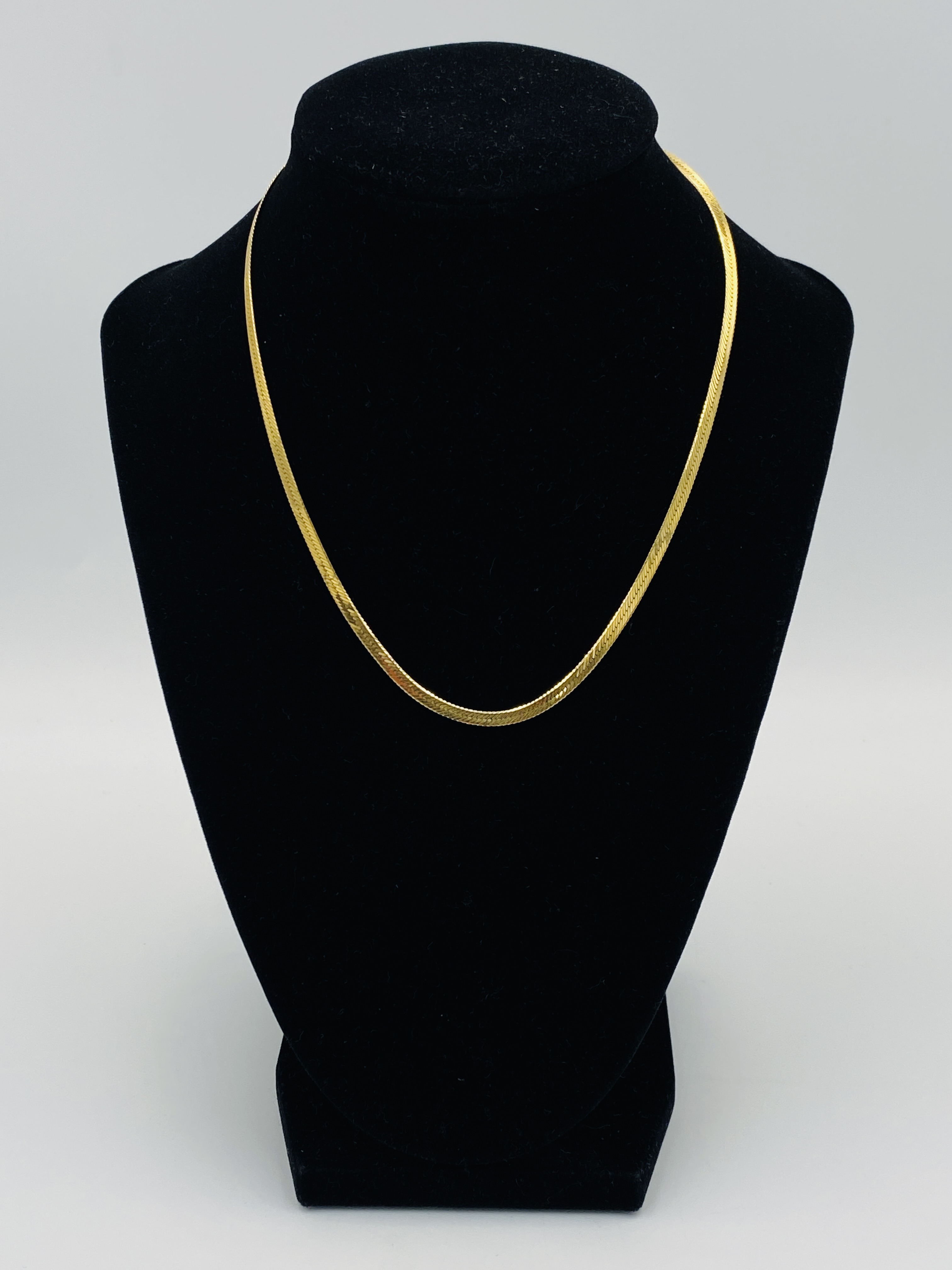 9ct gold necklace