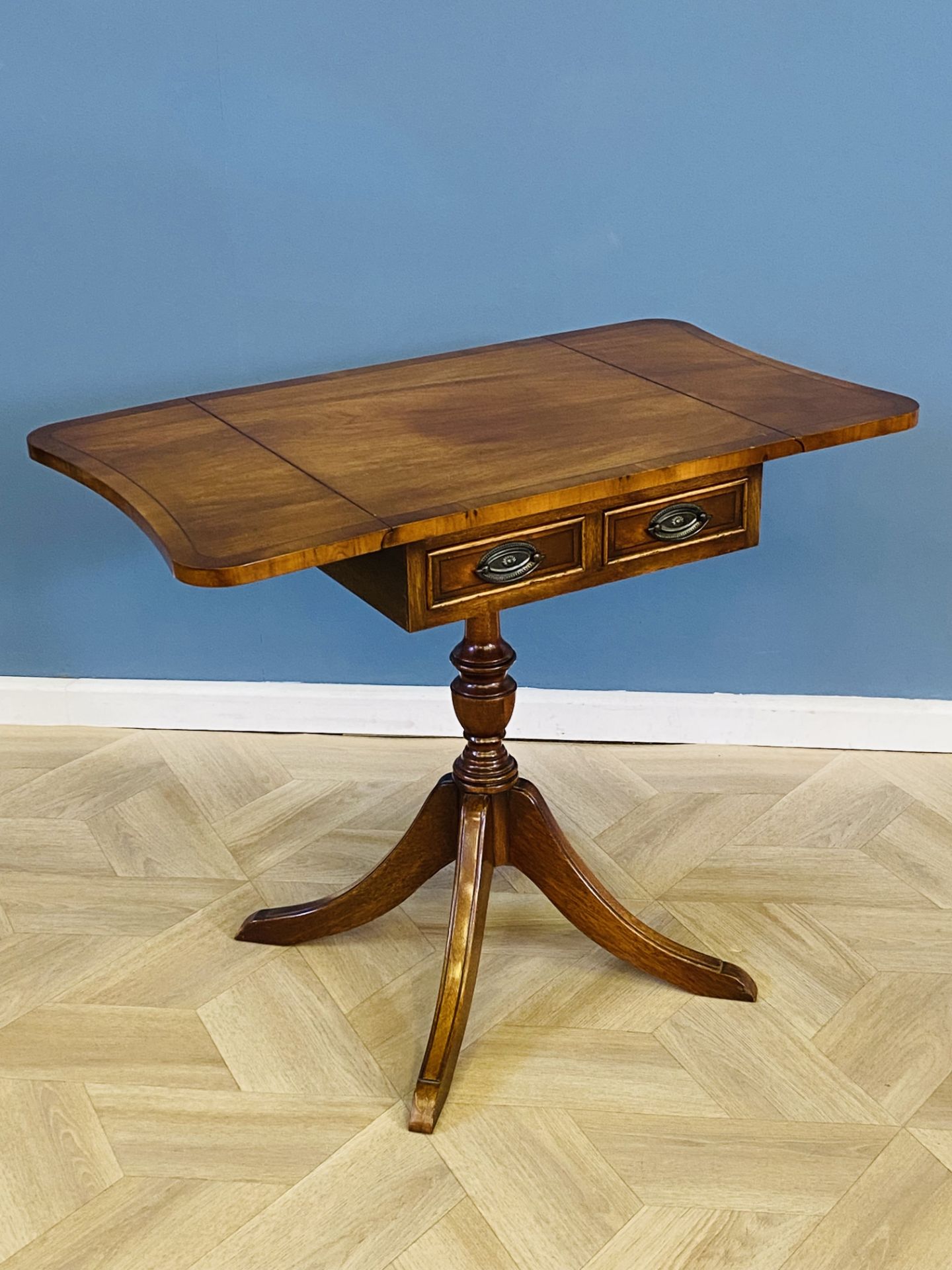 Inlaid mahogany drop leaf lamp table - Image 7 of 7