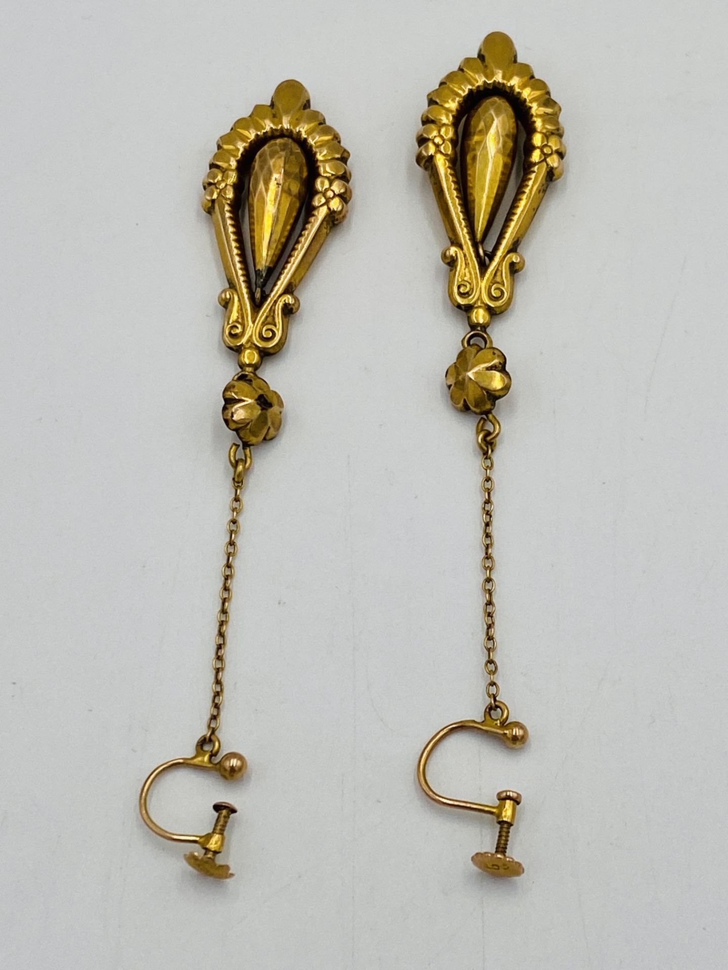 9ct gold drop earrings - Image 4 of 5