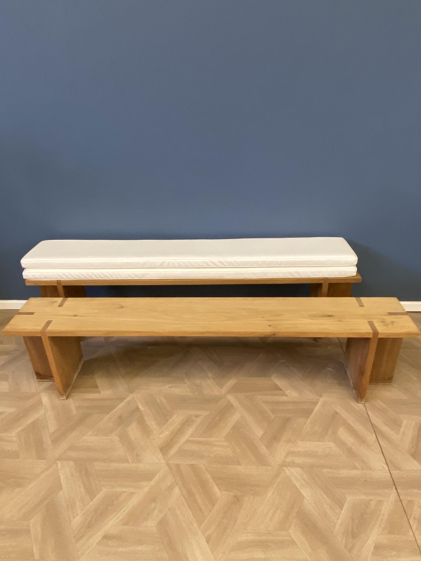 Pair of solid oak pool benches - Image 4 of 7