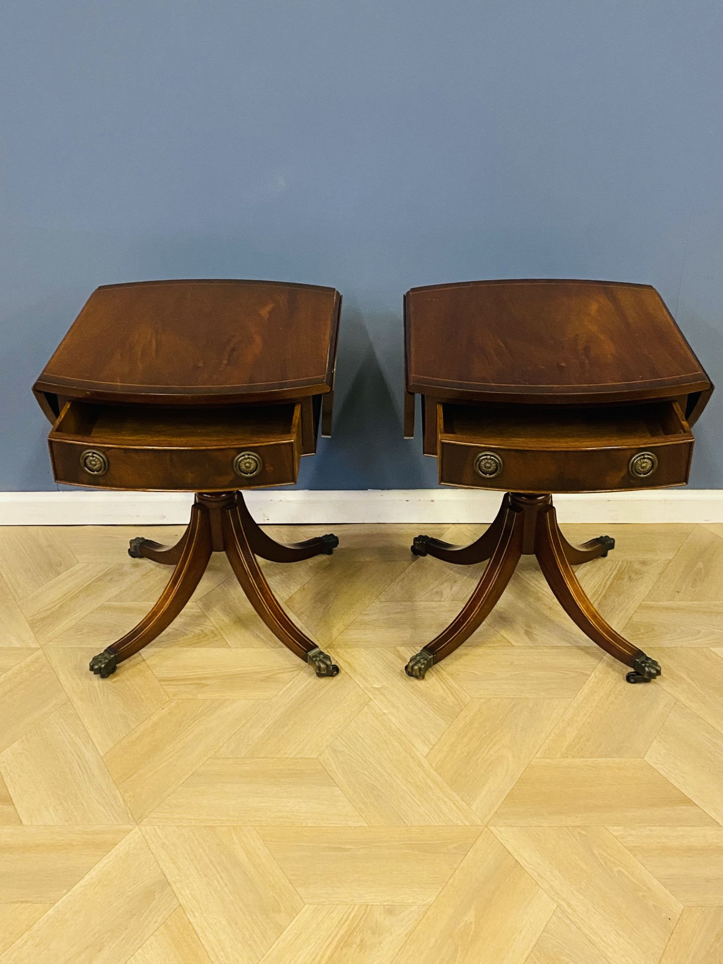 Pair of inlaid mahogany drop leaf lamp tables - Image 7 of 7