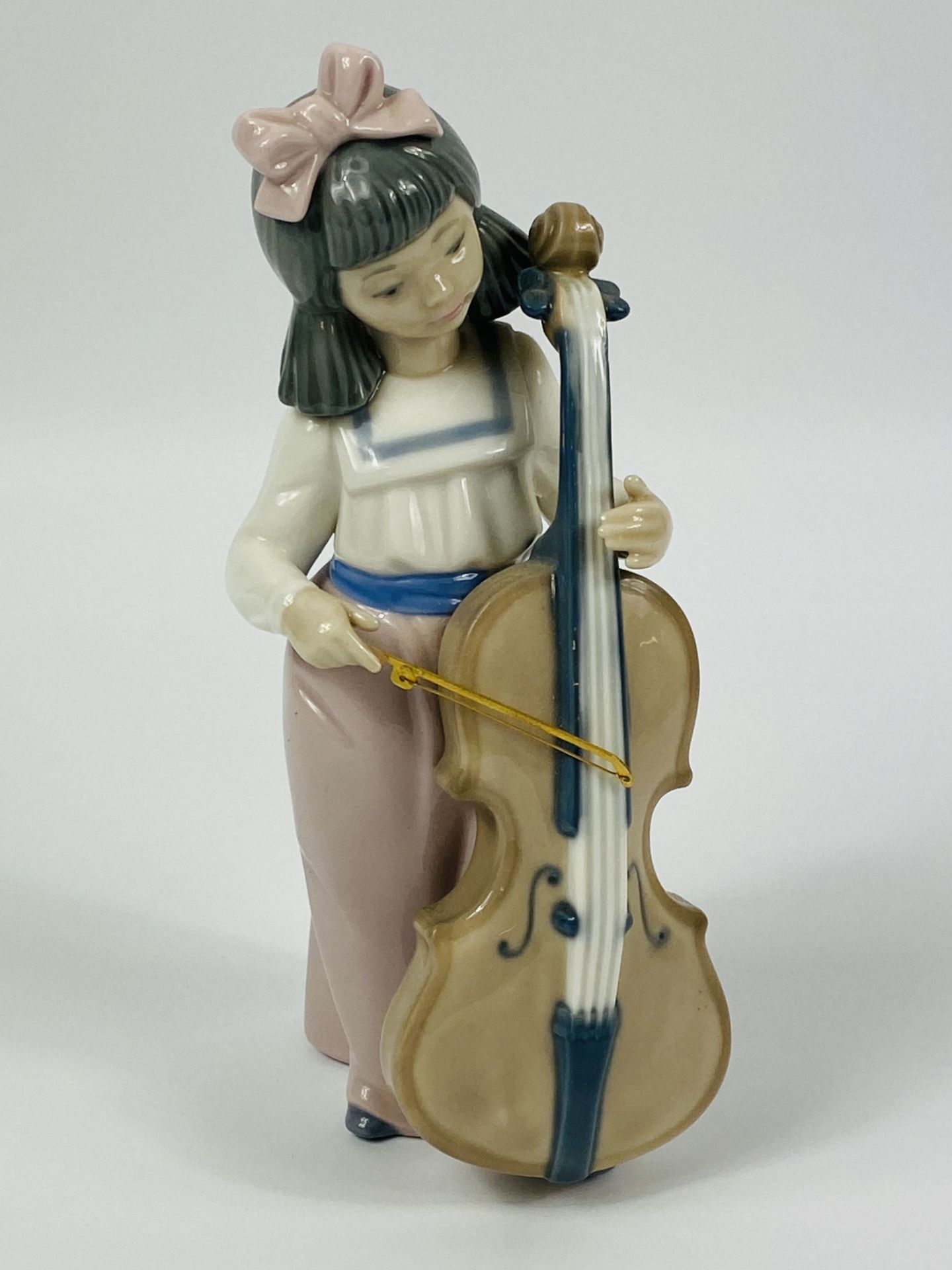 Four Nao figurines - Image 4 of 5