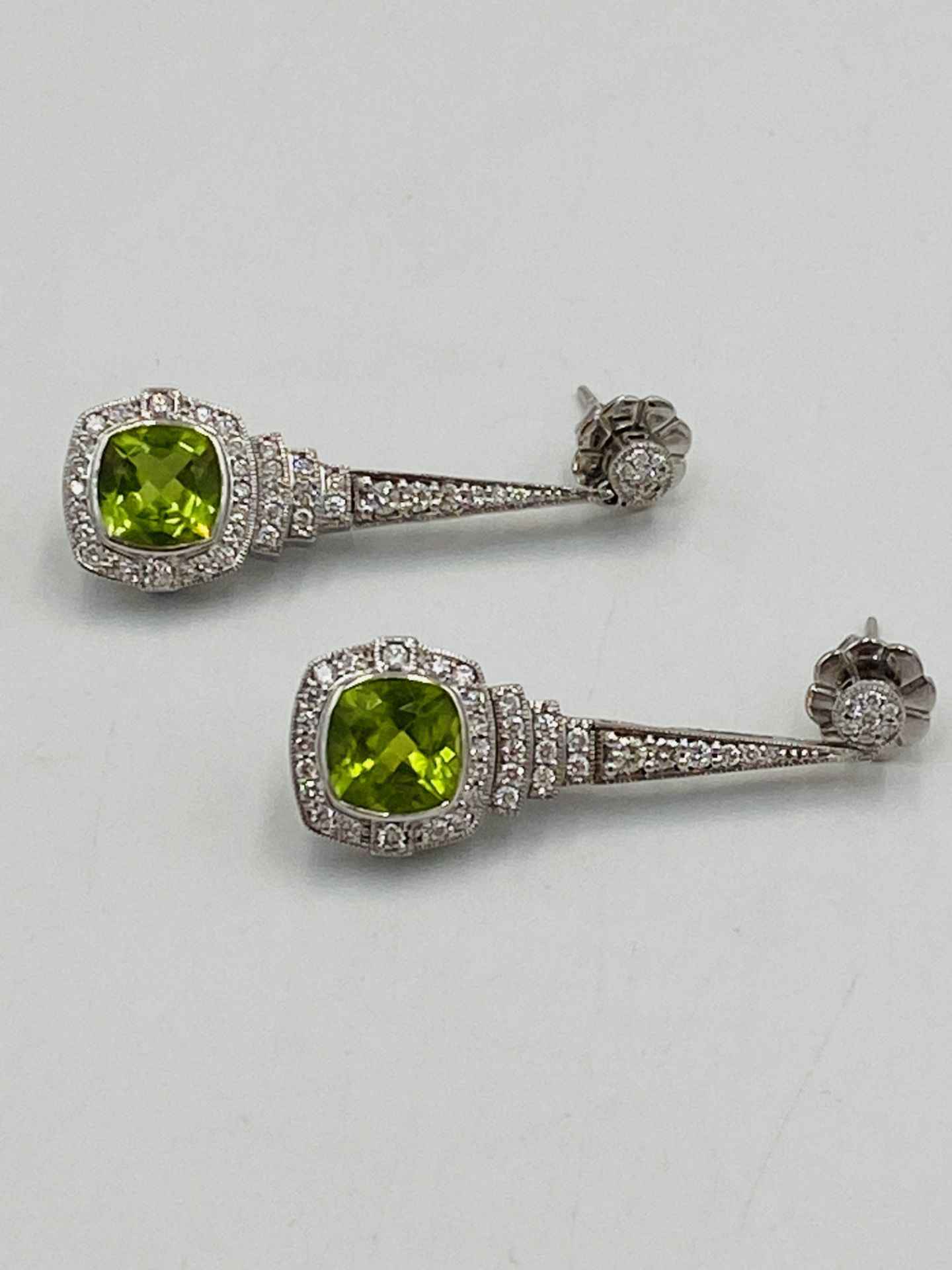 18ct white gold, diamond and green stone drop earrings - Image 2 of 8