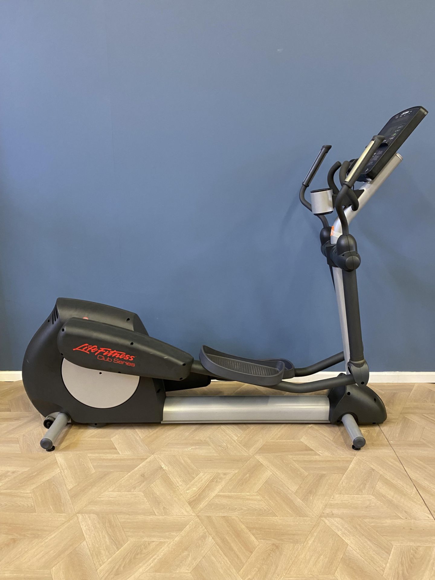 Lifestyle club series cross trainer