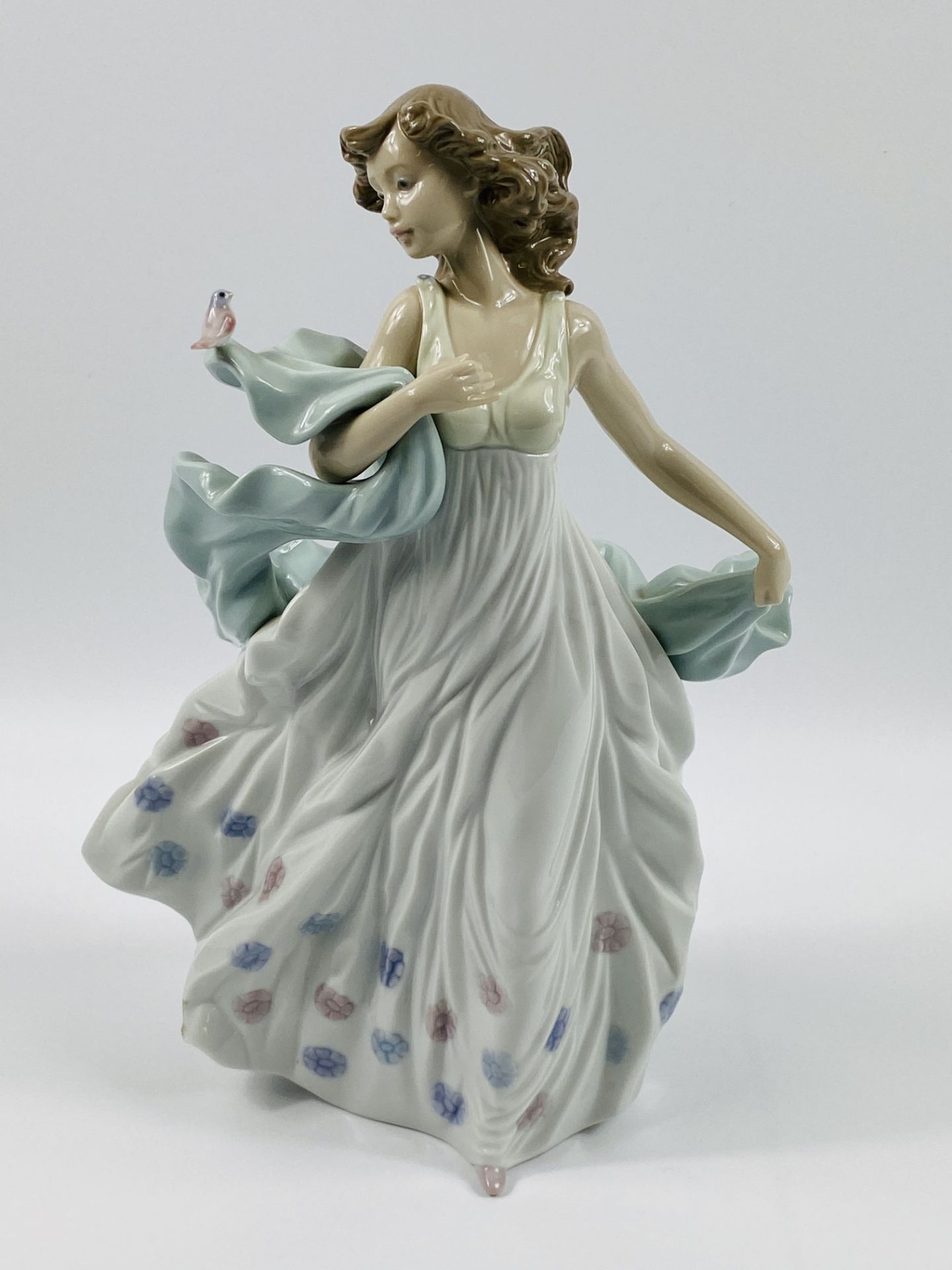 Lladro figurine, Summer Serenade