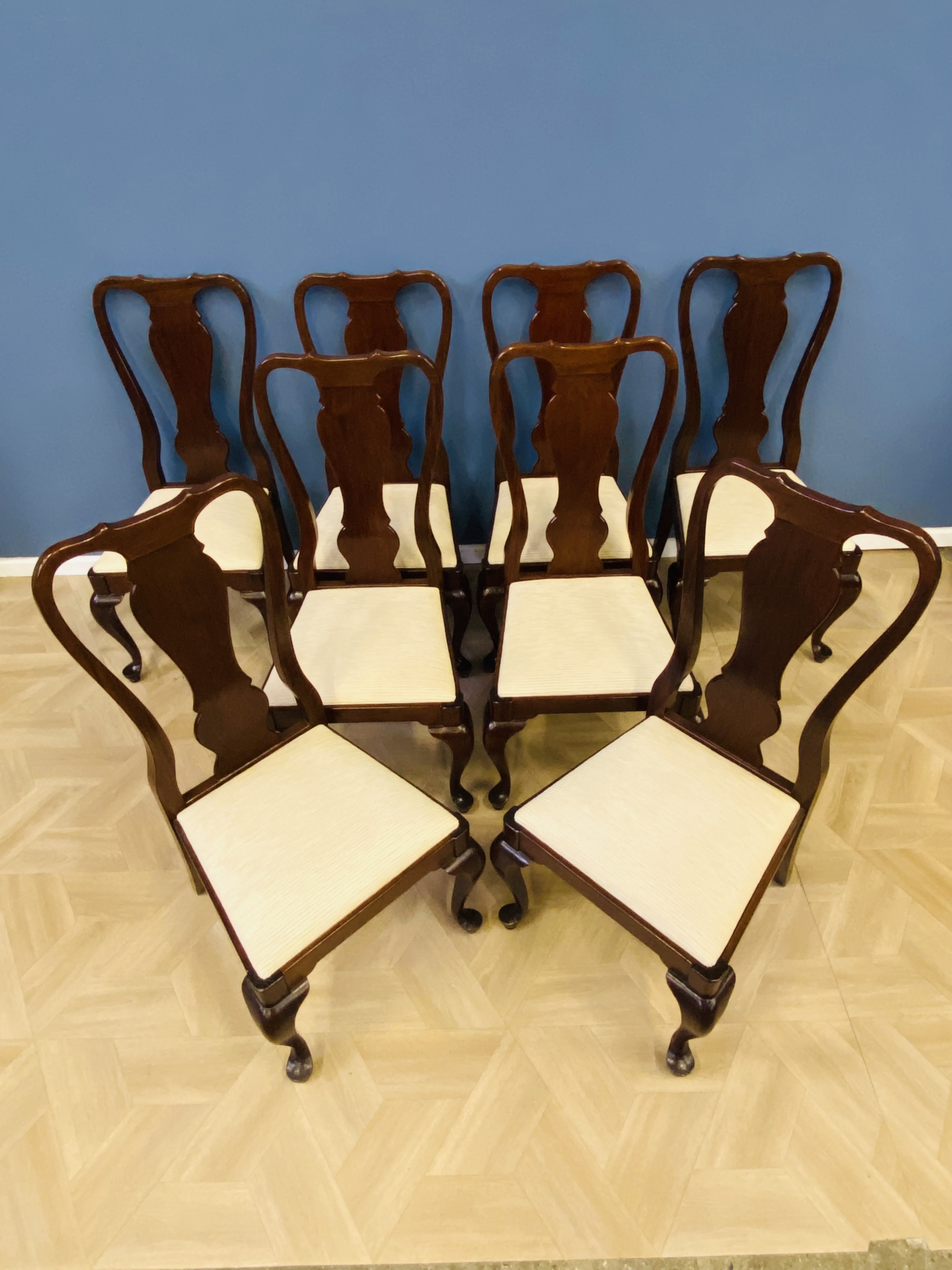 Set of eight Queen Anne style hardwood dining chairs