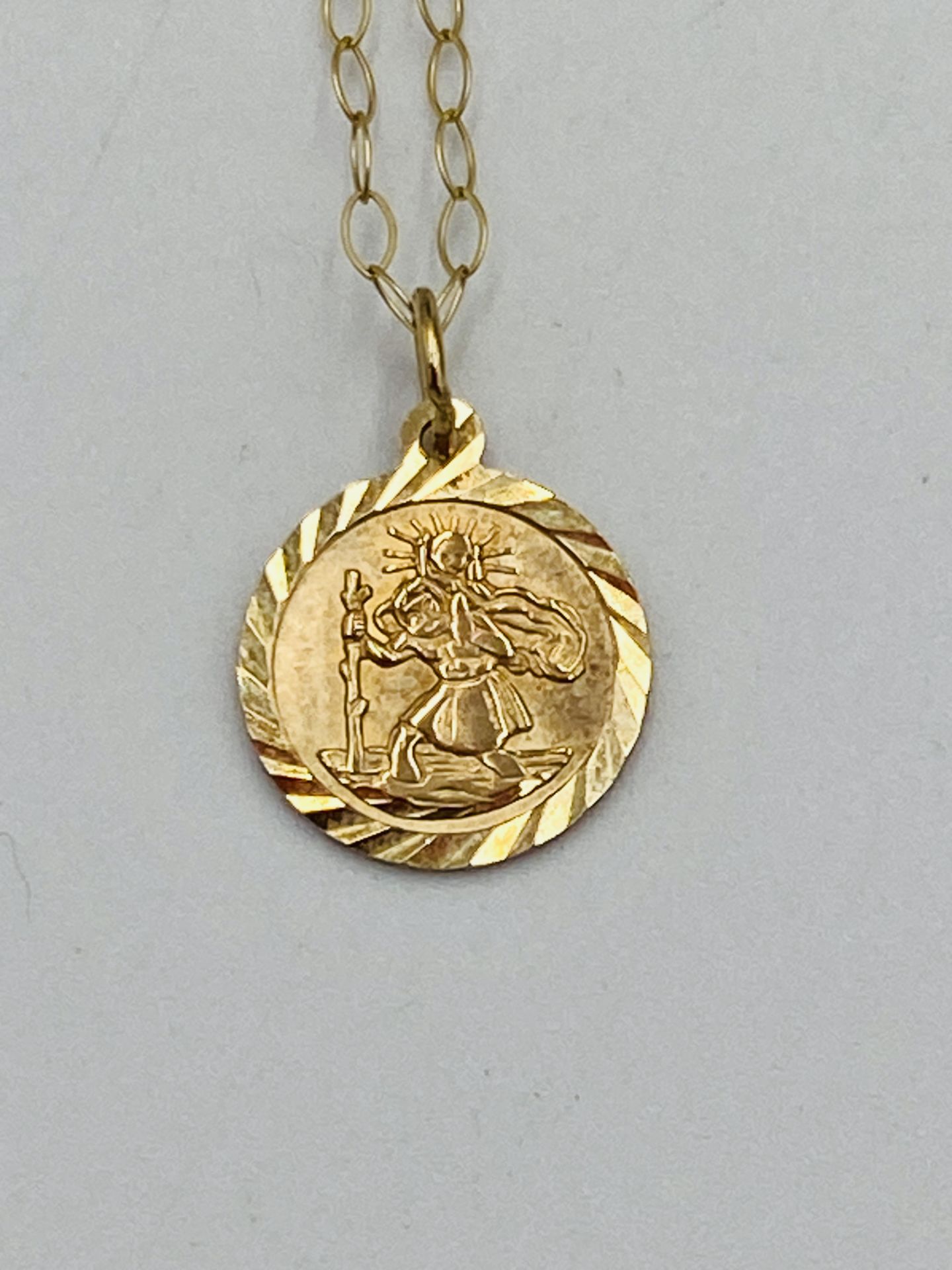Two 9ct gold necklaces - Image 6 of 7