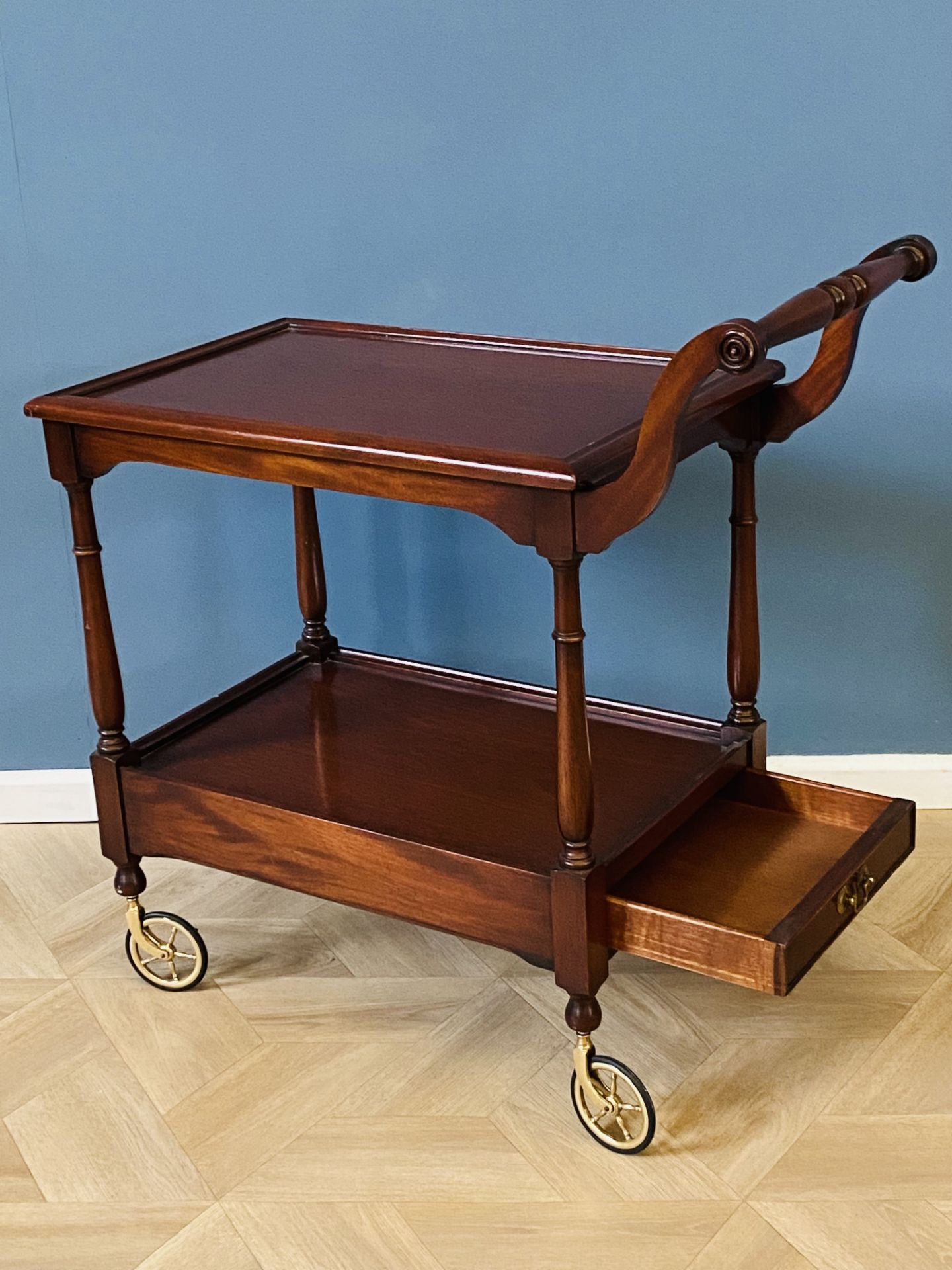 Mahogany two tier serving trolley - Image 8 of 8