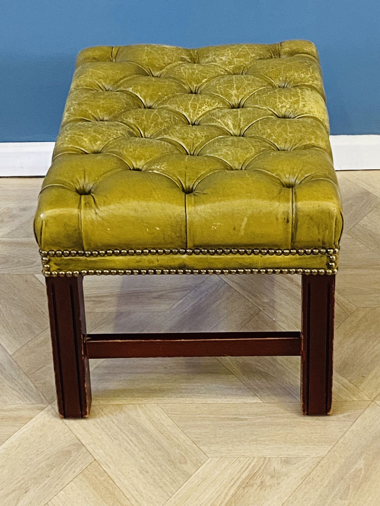 Green leather button back stool - Bild 6 aus 7