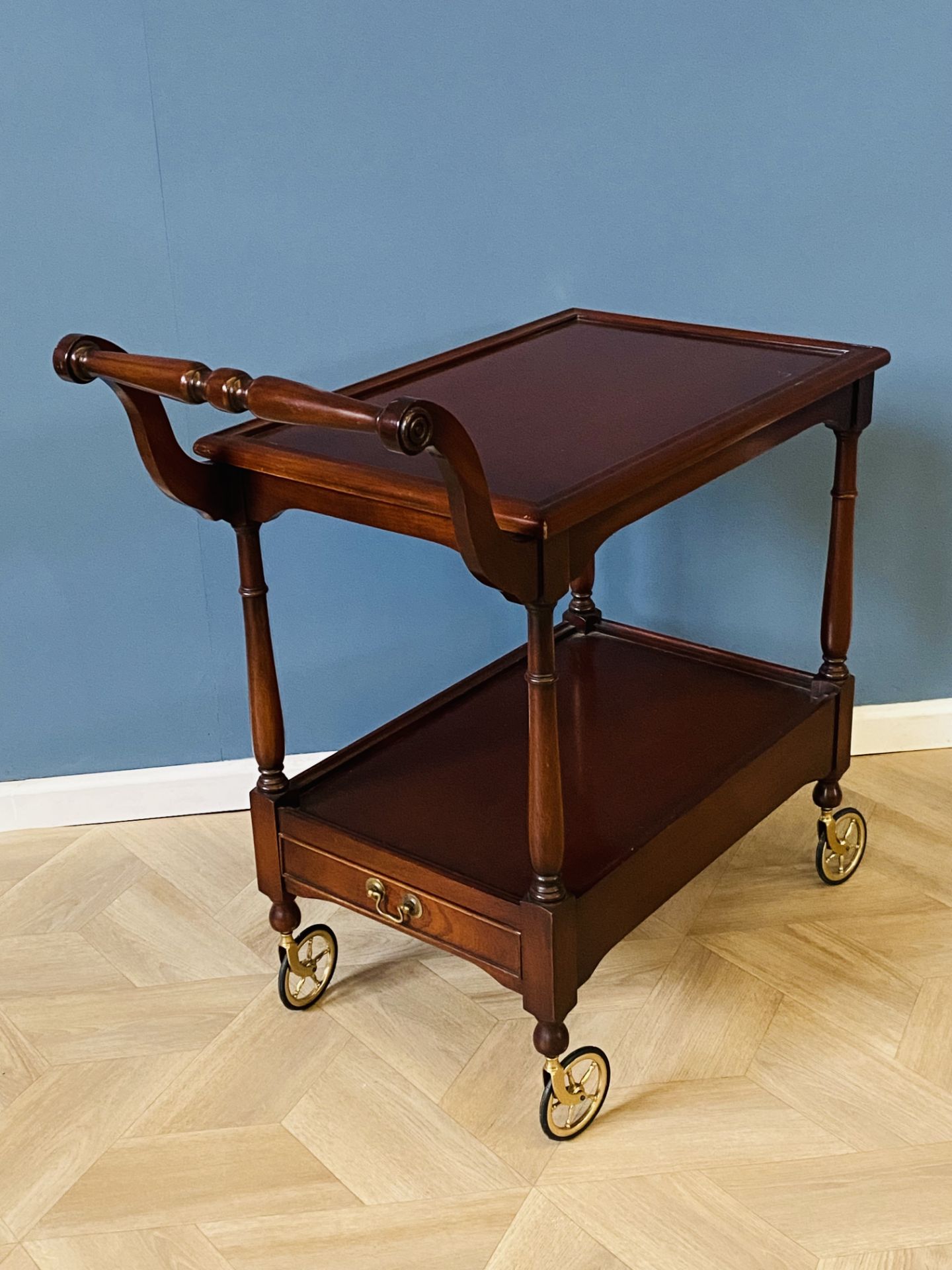 Mahogany two tier serving trolley - Image 3 of 8