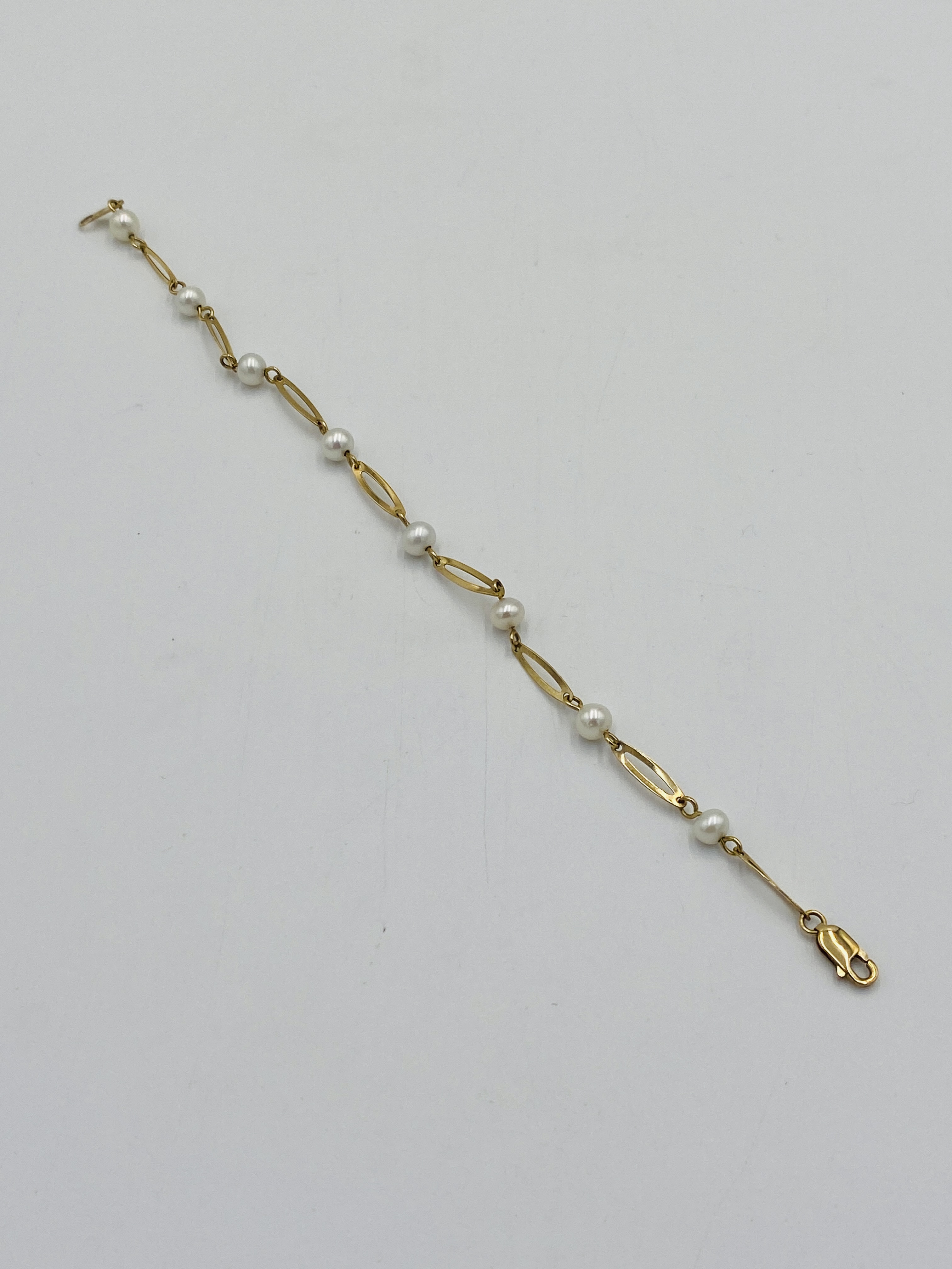 9ct gold and pearl bracelet - Image 5 of 5