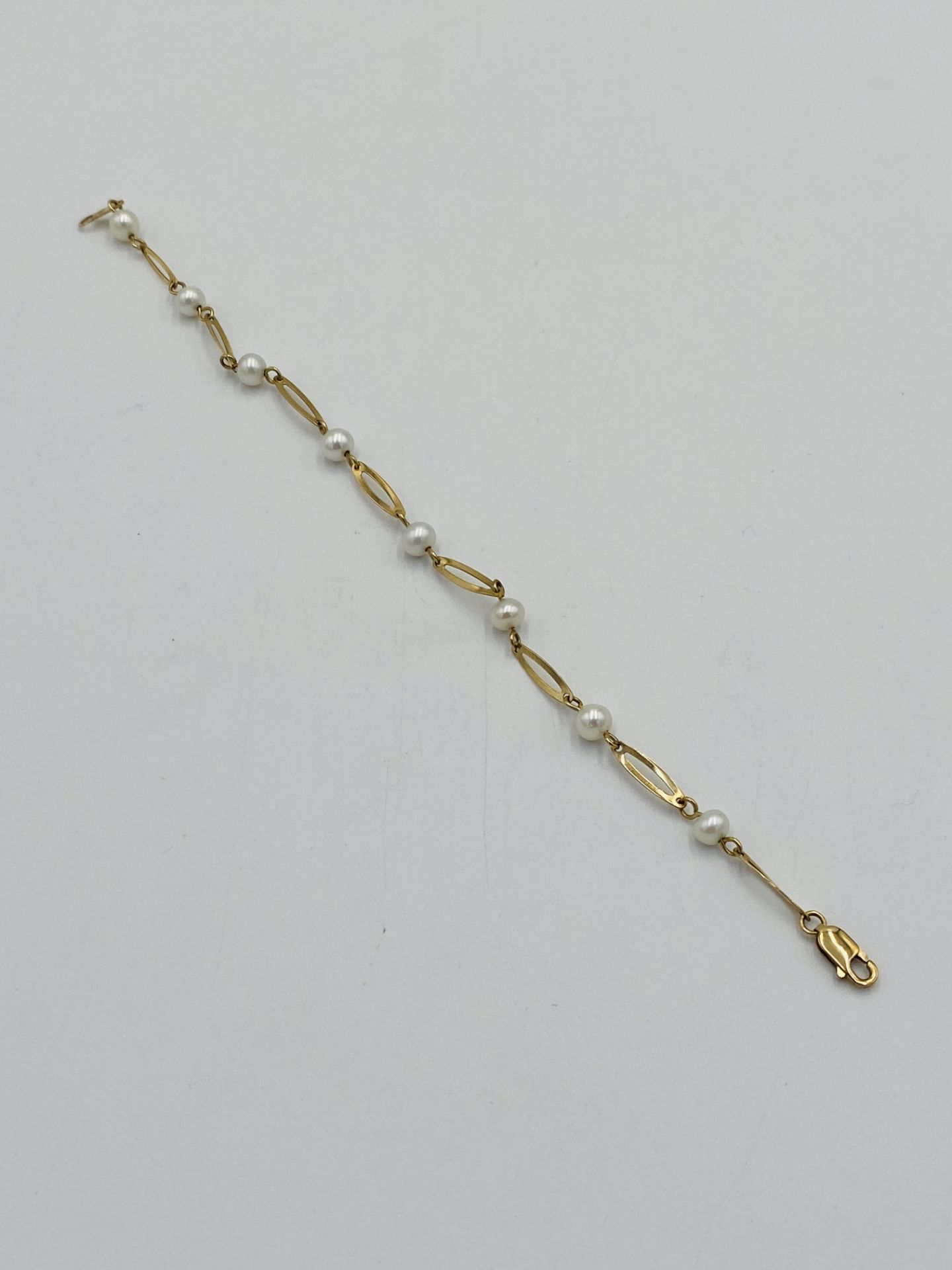 9ct gold and pearl bracelet - Image 5 of 5