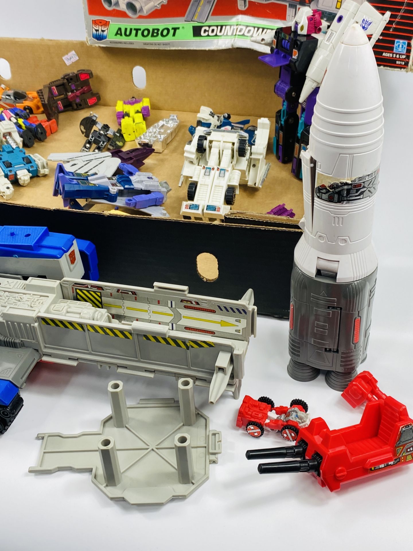 Quantity of Transformers and a Transformers Micromasters Rocket Base. - Image 6 of 6