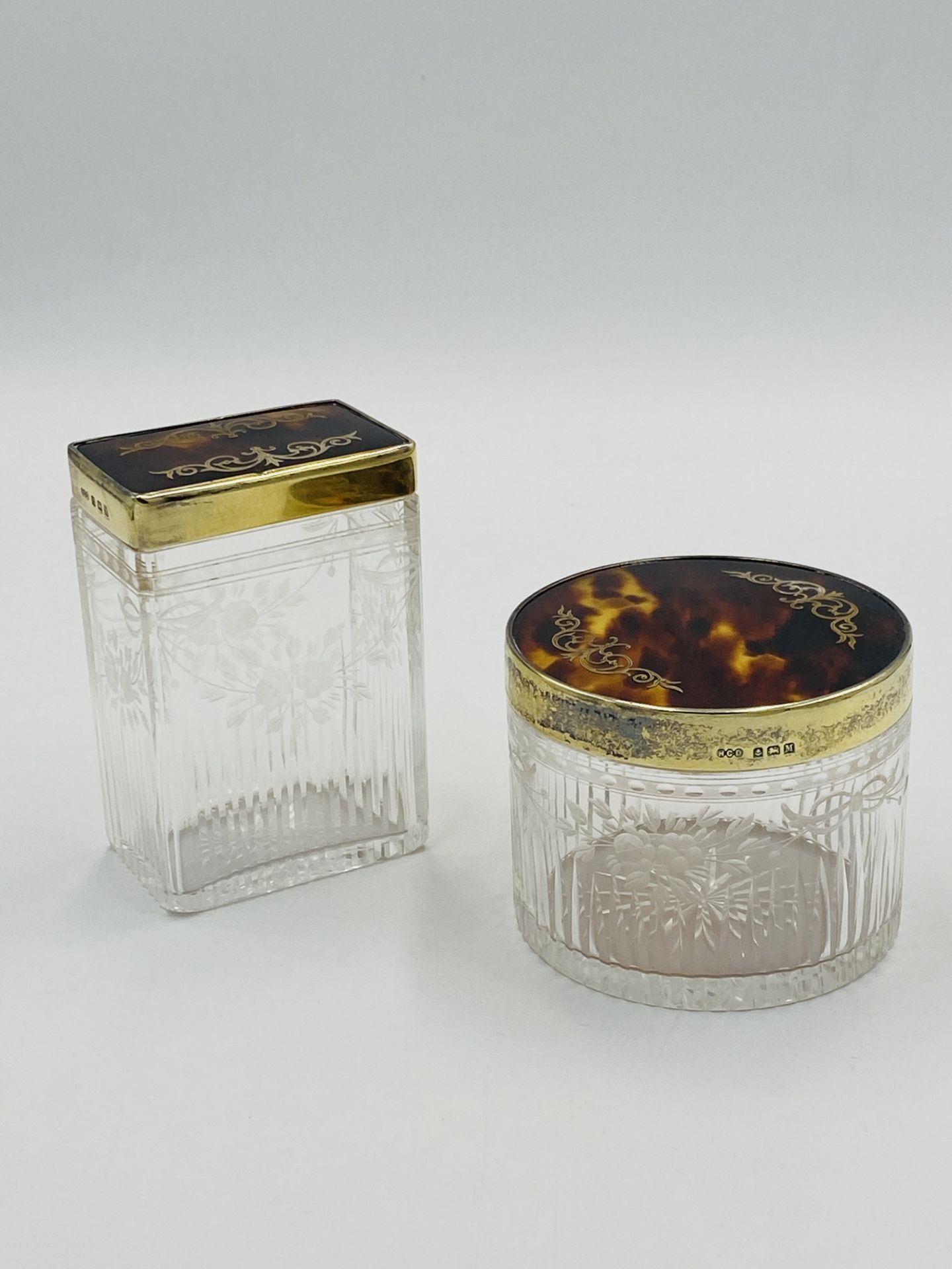 Two silver and tortoiseshell dressing jars - Image 3 of 6