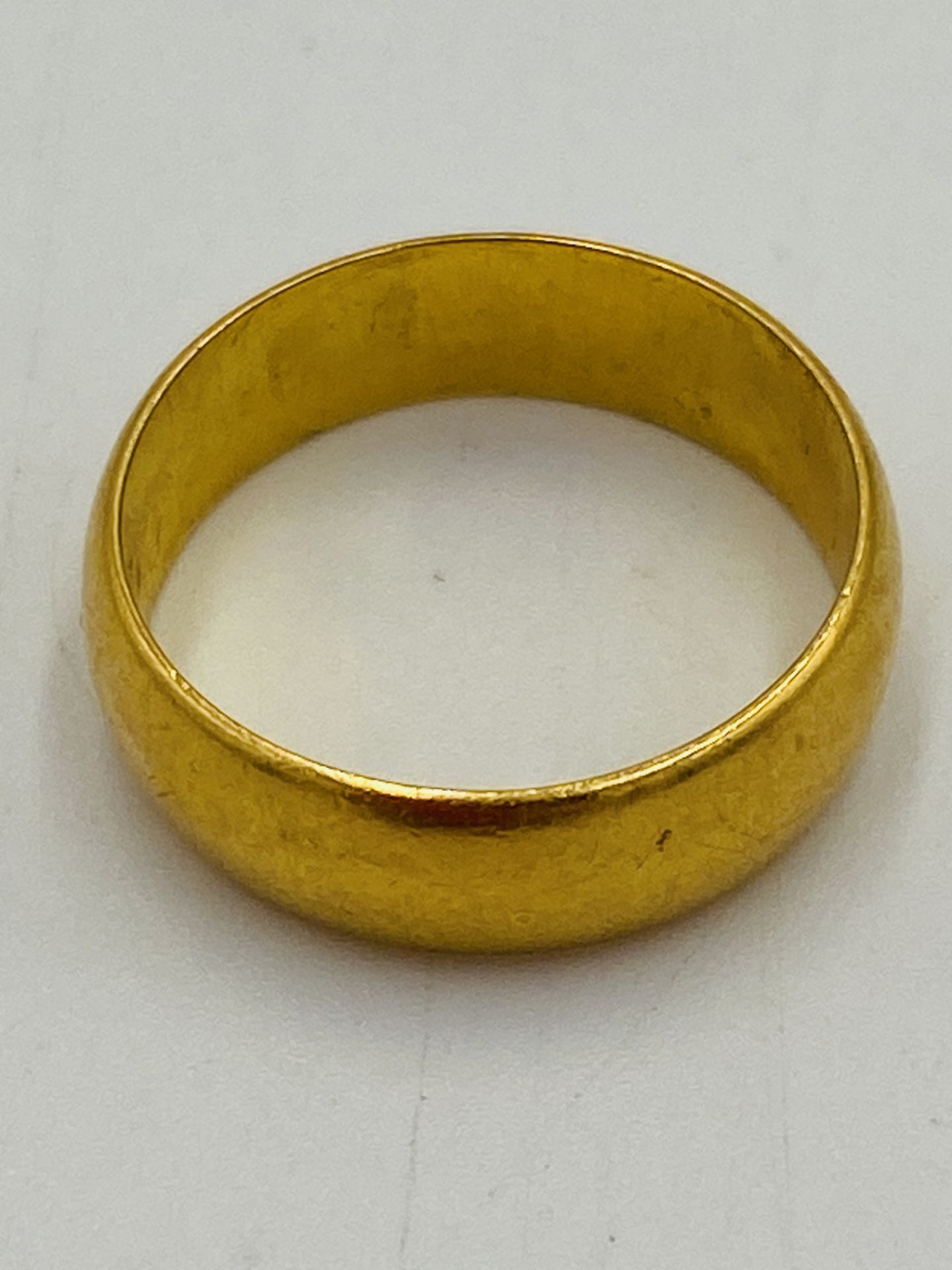 22ct gold band - Image 4 of 4