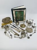 Quantity of silver and white metal