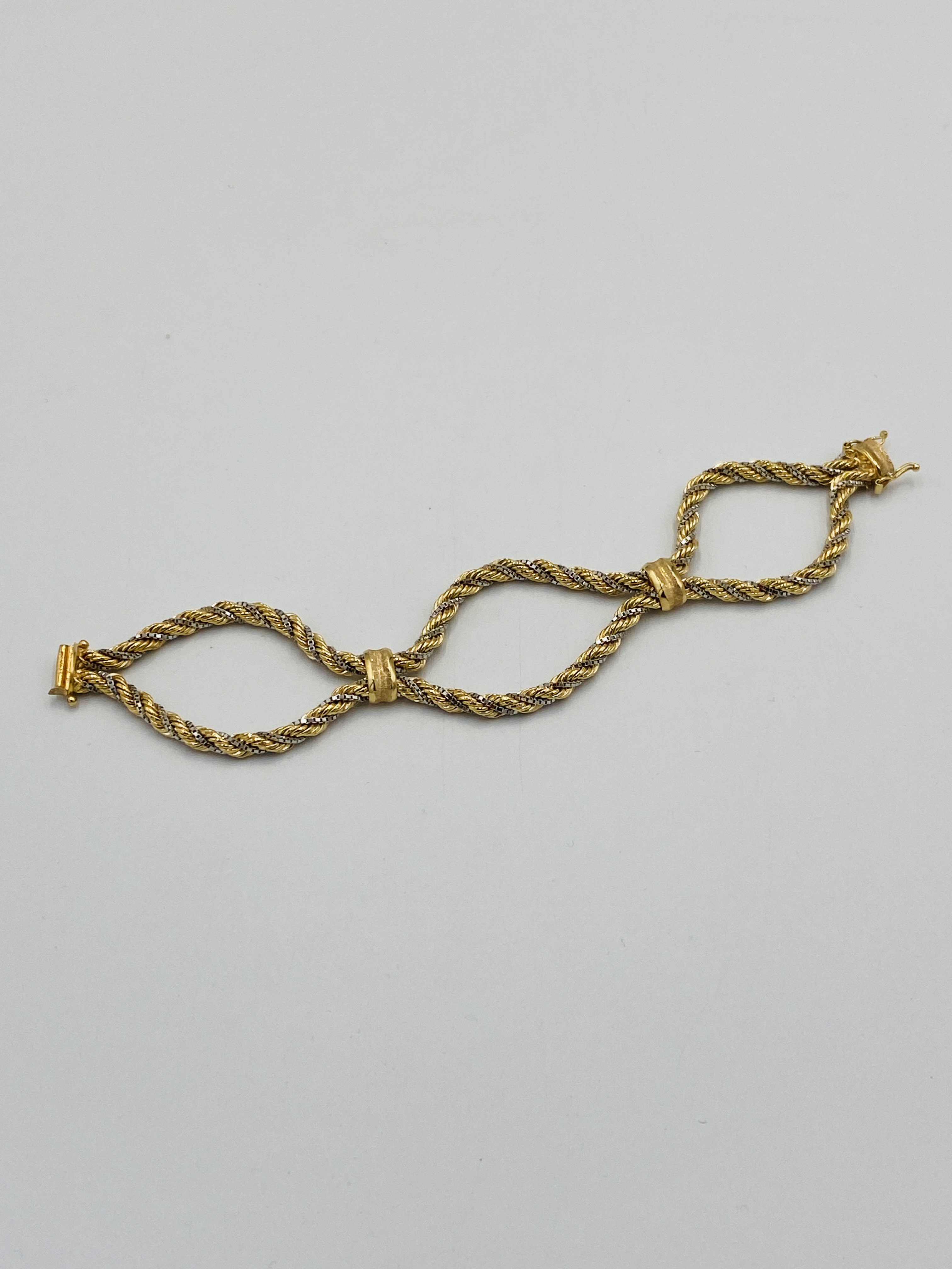 9ct gold and white metal rope twist bracelet - Image 3 of 6