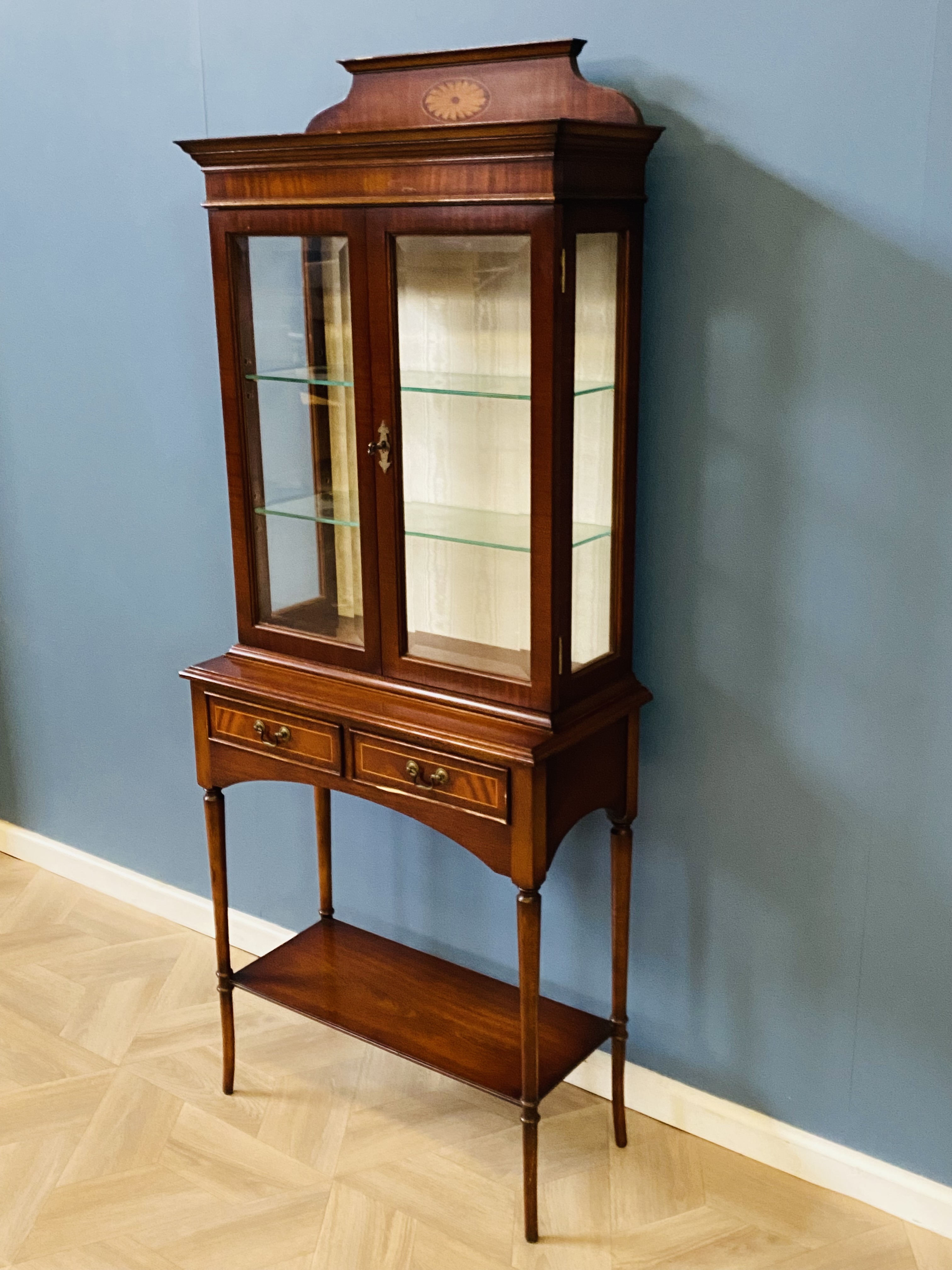 Mahogany display cabinet - Image 4 of 5
