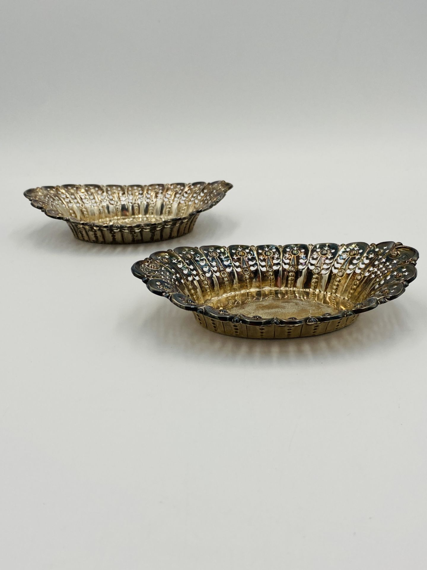 Pair of pierced silver bon bon dishes - Image 5 of 5