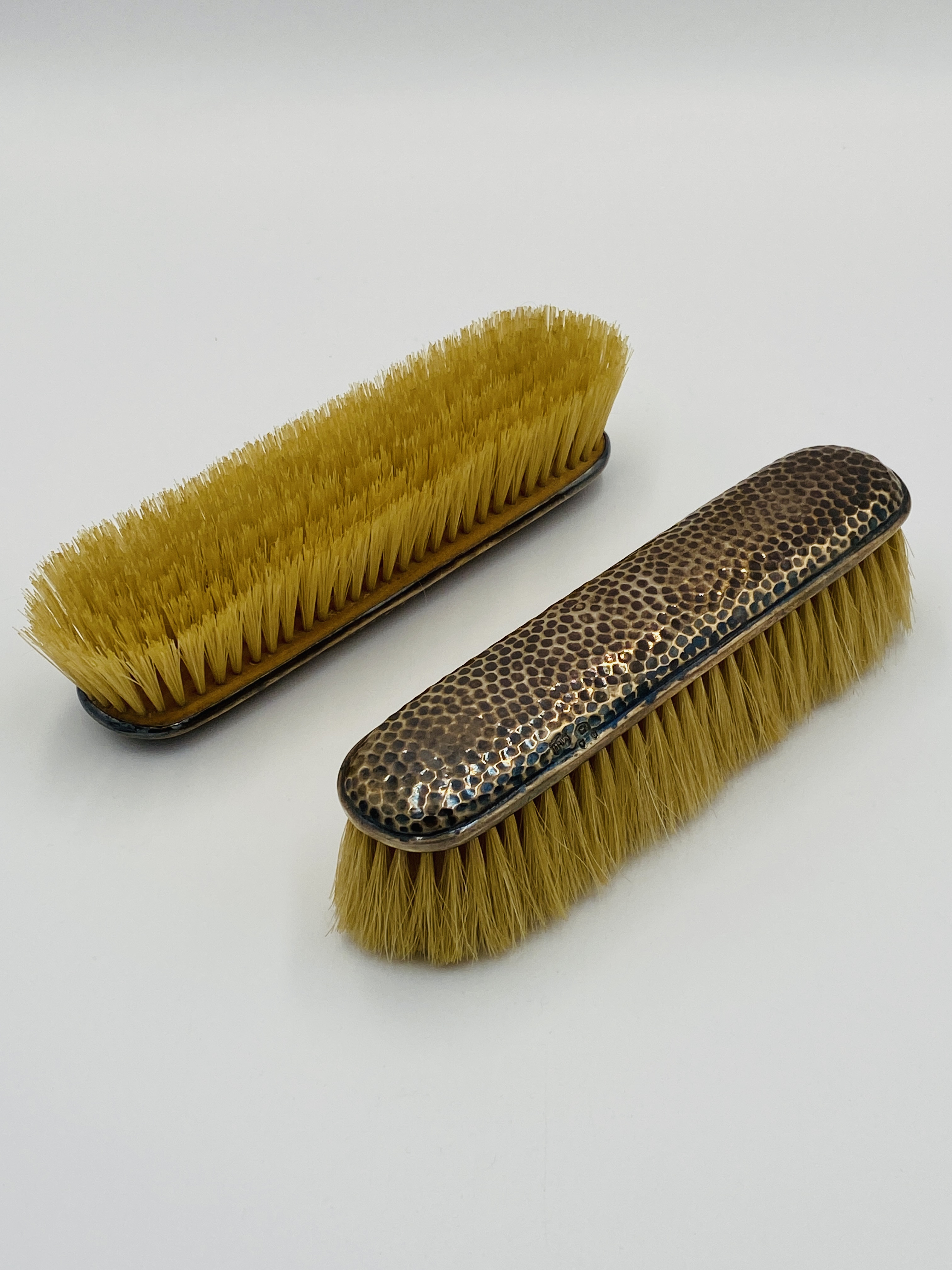 Silver backed dressing table mirror and brushes - Image 3 of 8
