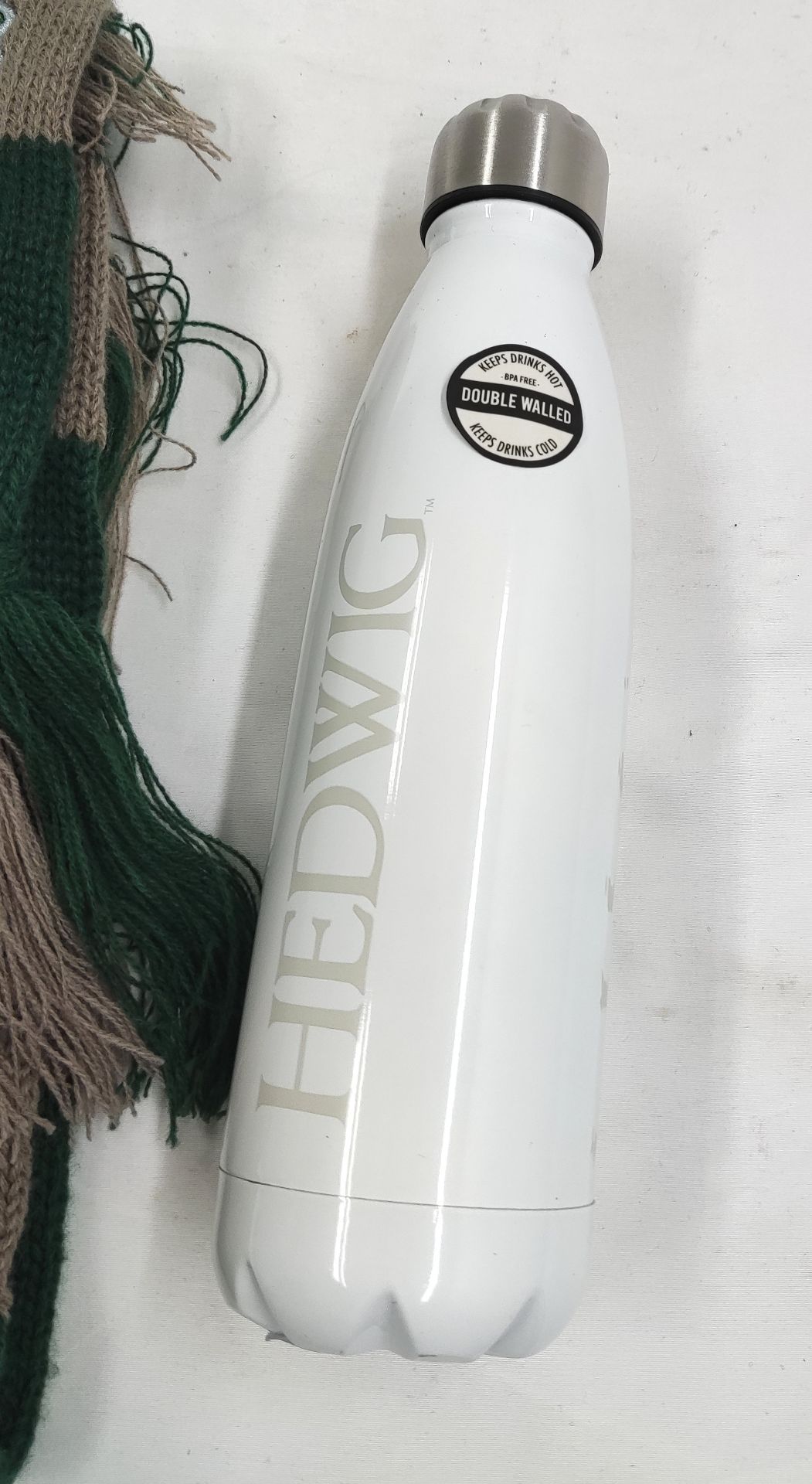 1 x HARRY POTTER Slytherin Scarf And Hedwig Drinks Bottle - Original RRP £40.00 - Image 2 of 6