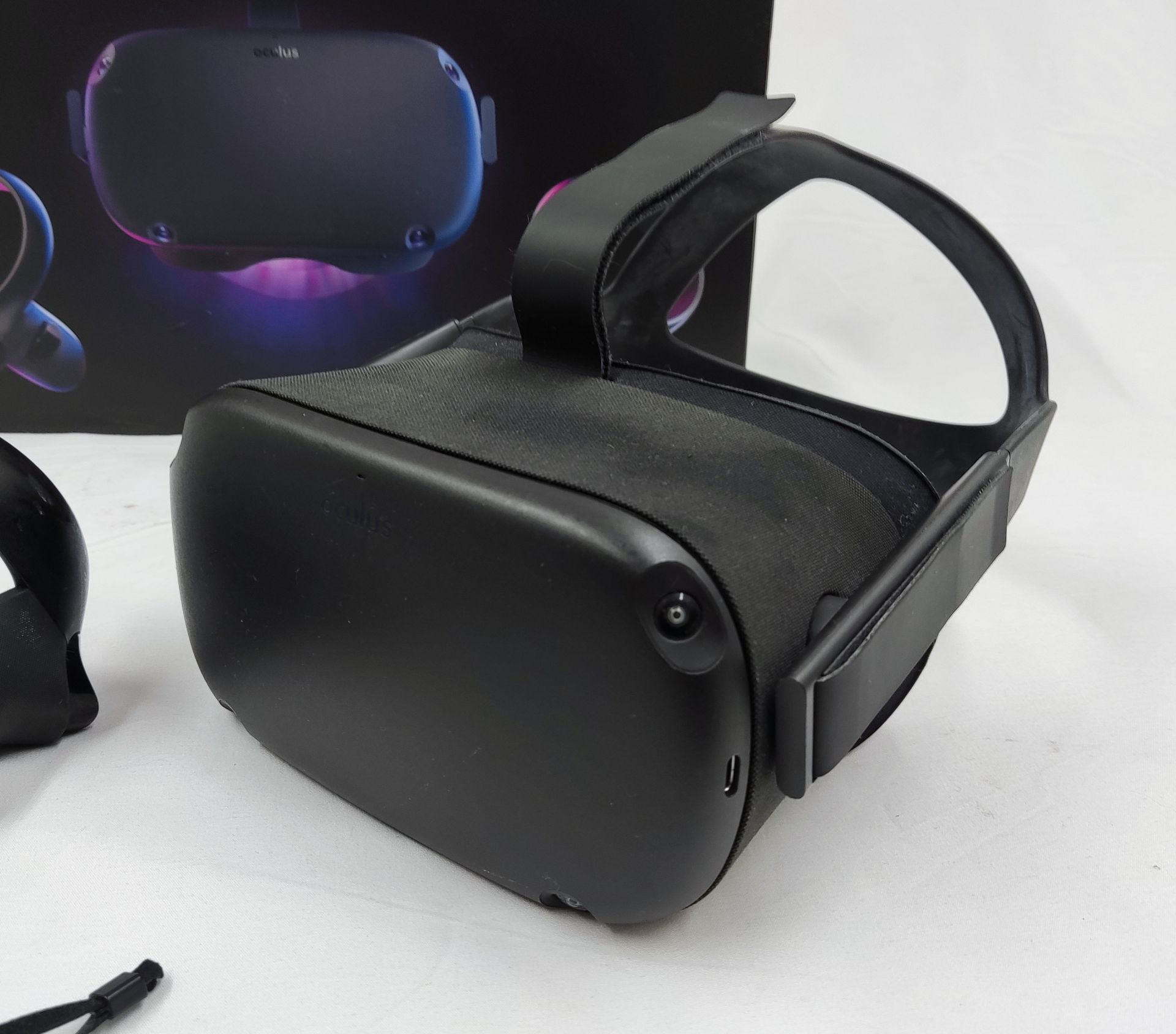 Oculus Quest 128GB VR 3D Headset - Boxed - Tested/Working - CL444 - NO VAT ON THE HAMMER - Location: - Image 12 of 18
