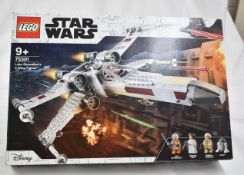 1 x LEGO Luke Skywalker's X-Wing Fighter™ (75301)