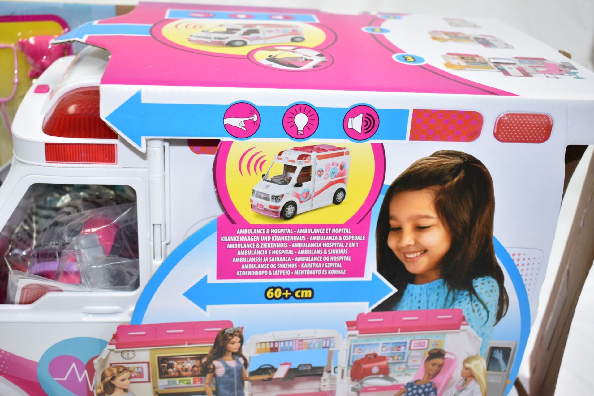 1 x BARBIE Care Clinic Playset With Siren Lights and Sound - Original Price £62.95 - Boxed Stock - Image 6 of 11