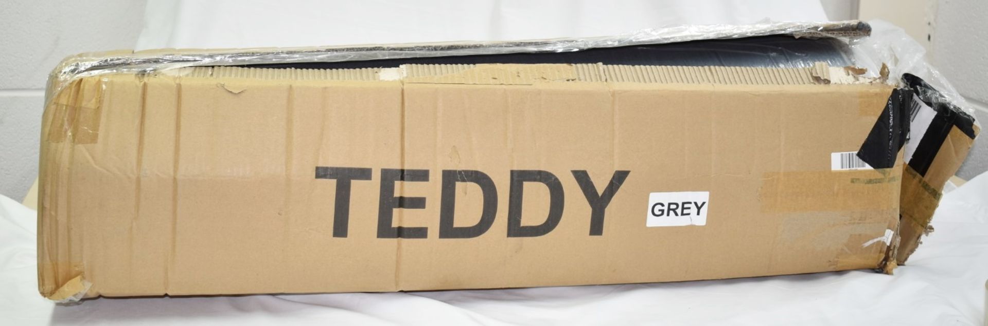 1 x TEDDY LONDON Large Luxury Bouclé Dog Bed In Grey - Origal Price £199.00 - Sealed Boxed Stock - - Image 7 of 7