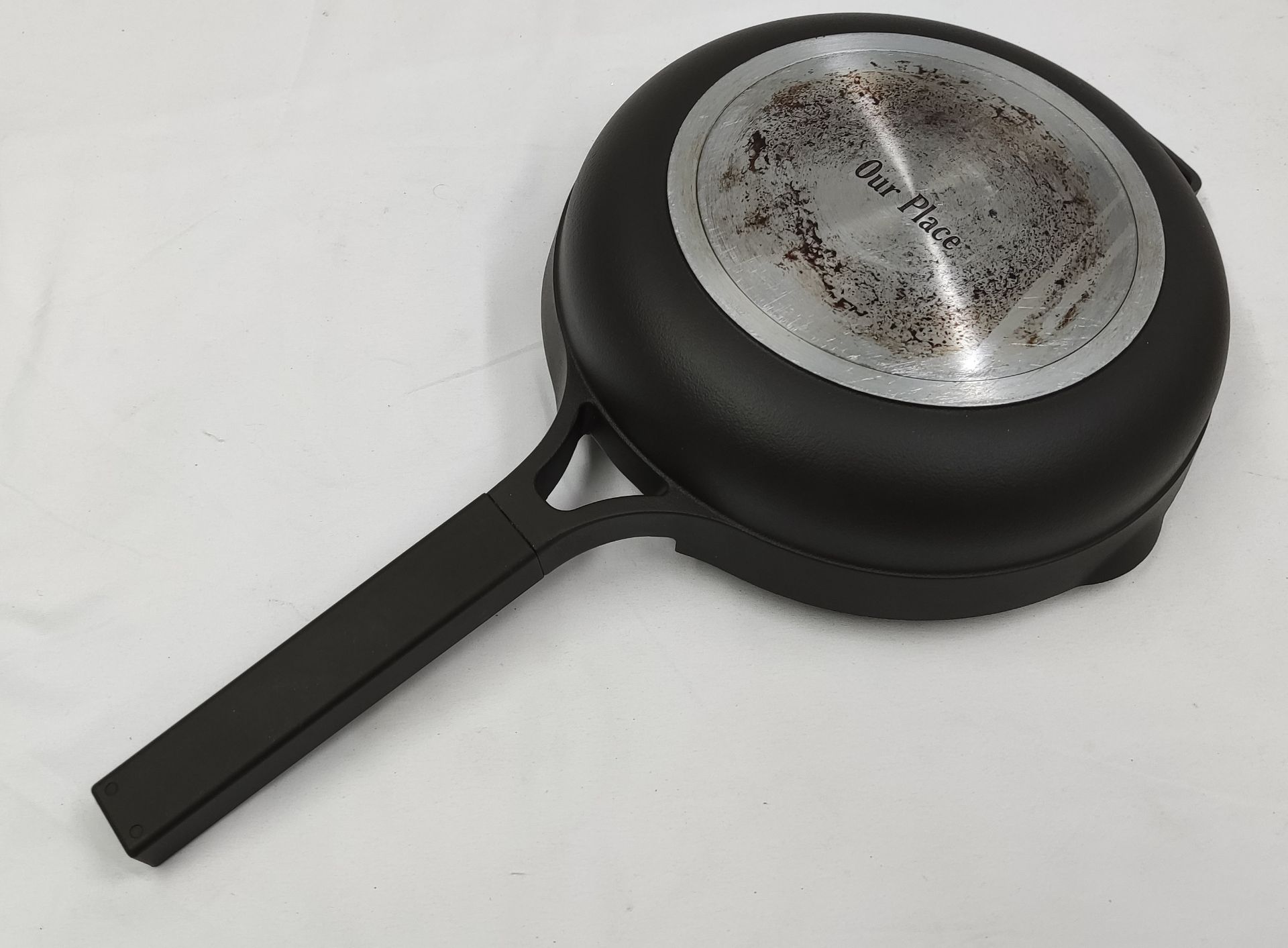 1 x OUR PLACE Our Place Cast Iron Always Pan In Charcoal - RRP £135 - Ref: 7260391/HOC165/HC6 - - Image 3 of 17