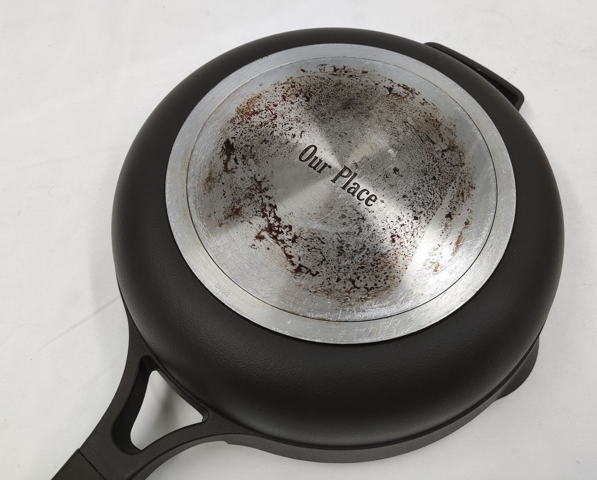 1 x OUR PLACE Our Place Cast Iron Always Pan In Charcoal - RRP £135 - Ref: 7260391/HOC165/HC6 - - Image 5 of 17
