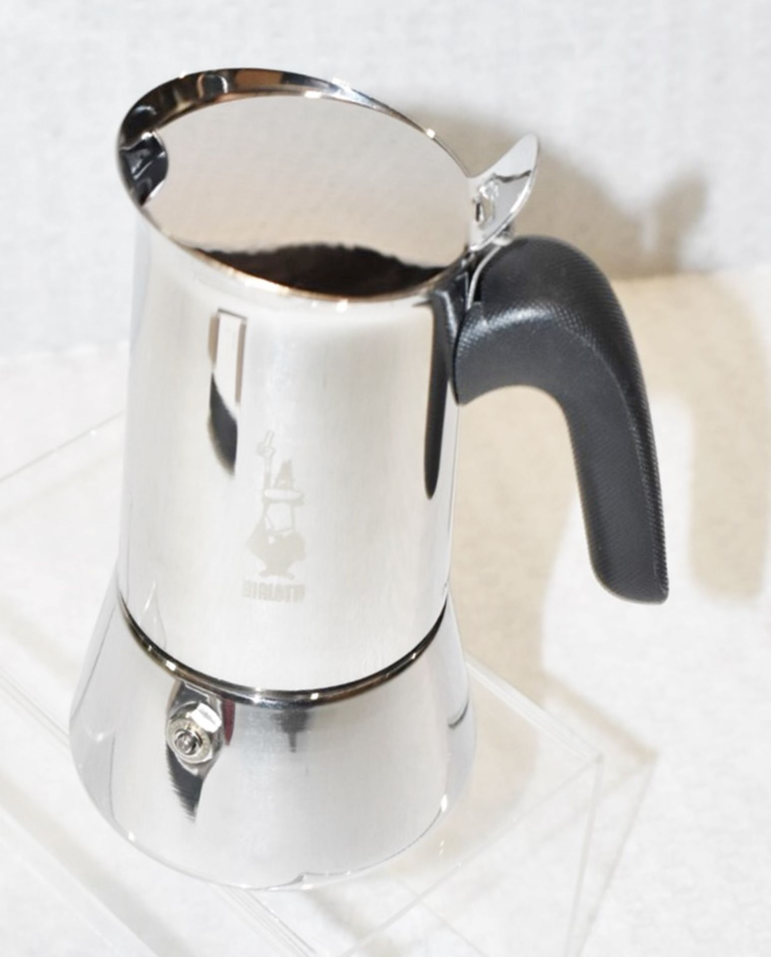 1 x BIALETTI 'Venus' Italian Induction 4-Cup Stainless Steel Cafetière - Original Price £45.95 - Image 3 of 8