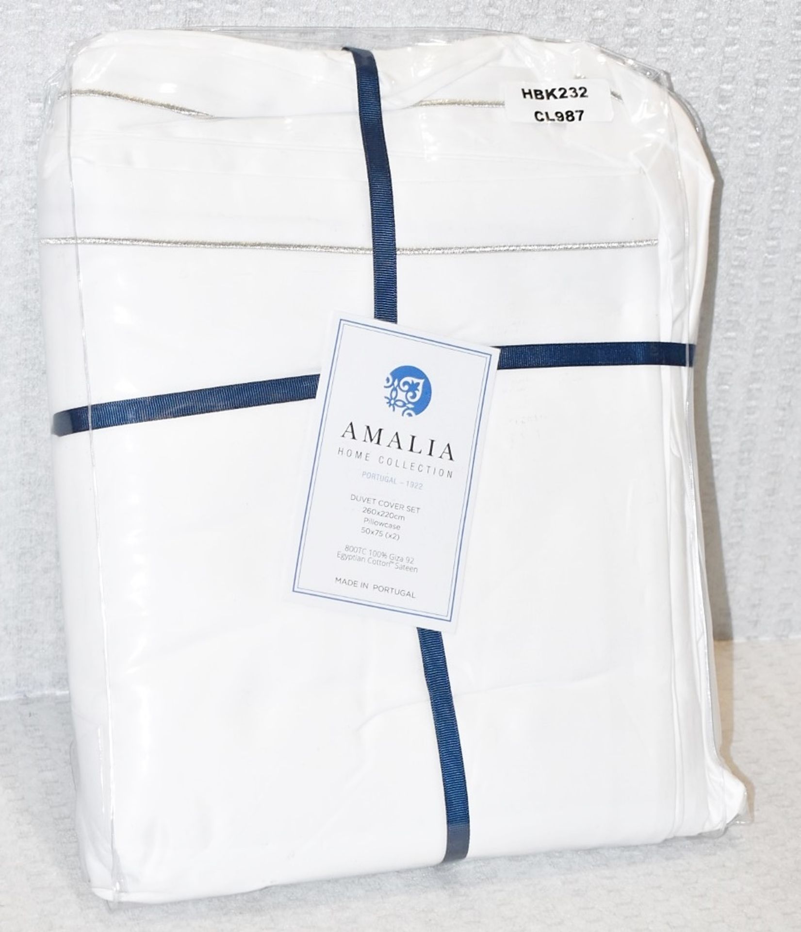 1 x AMALIA 'Dália' Luxury Egyptian Cotton Super King Duvet Cover and 2 x Pillowcases Set, in White - Image 2 of 6