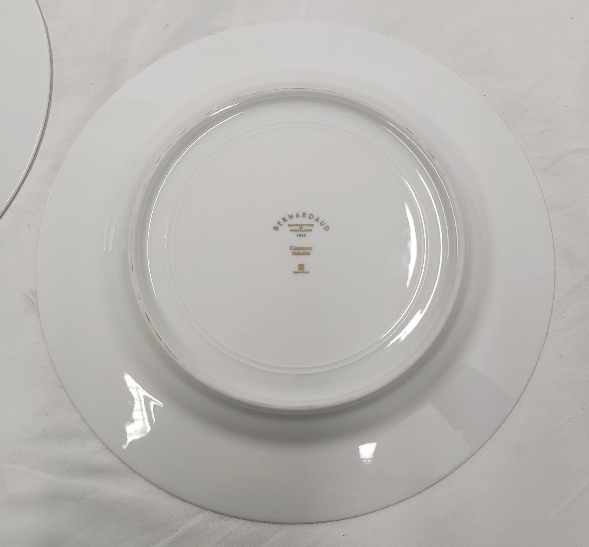 1 x BERNARDAUD Constance Malachite Service Plate X 2 - Boxed - Original RRP £358.00 - Image 14 of 20