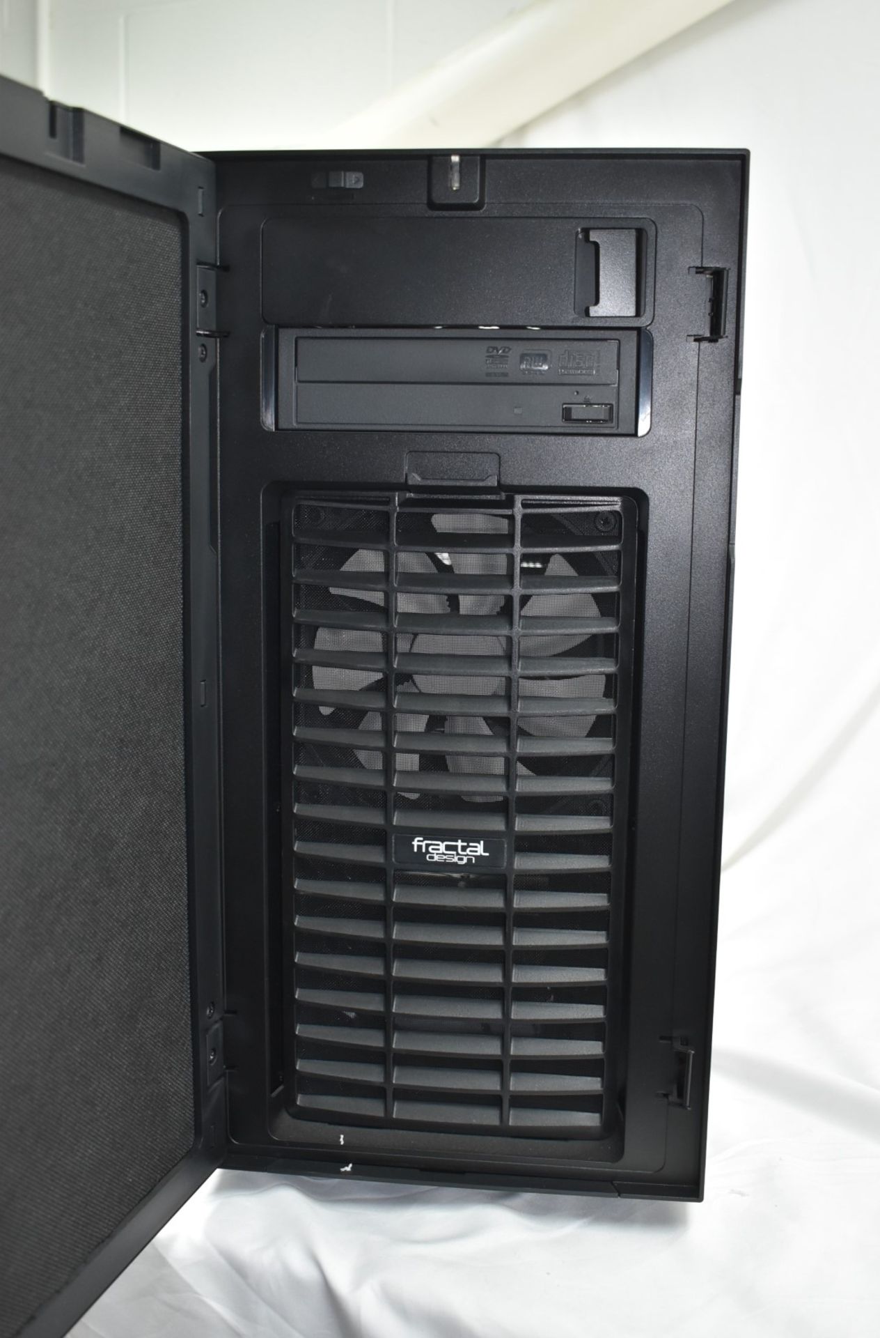 1 x Desktop Gaming PC Featuring an Intel i7 CPU, 16GB DDR4 Ram, 256GB SSD, 2TB Drive, GTX1060 6GB - Image 2 of 12