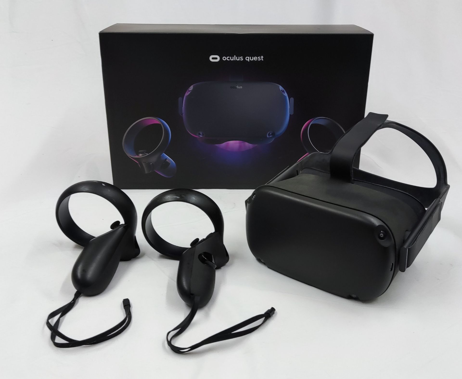 Oculus Quest 128GB VR 3D Headset - Boxed - Tested/Working - CL444 - NO VAT ON THE HAMMER - Location: - Image 8 of 18