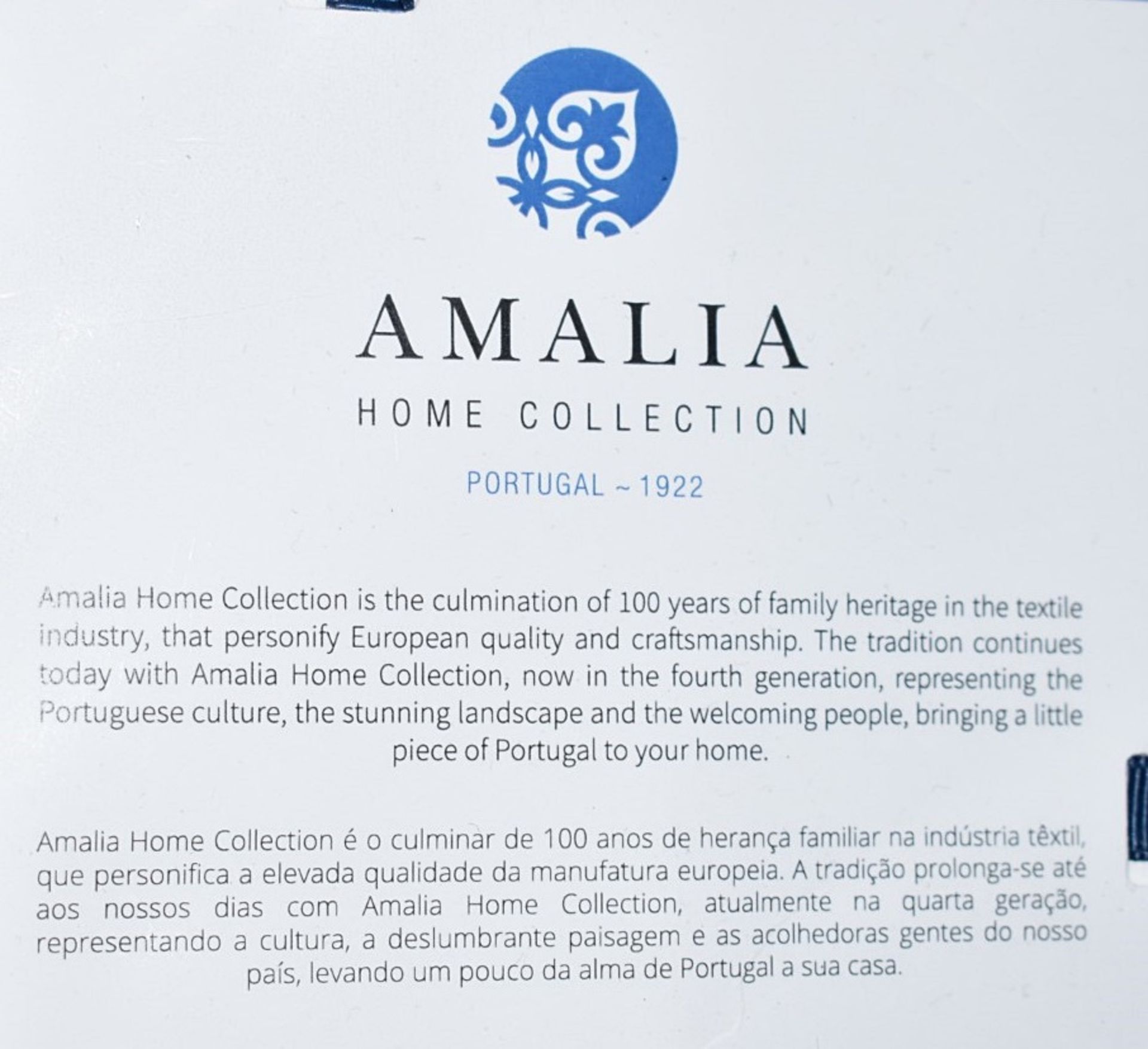 1 x AMALIA 'Dália' Luxury Egyptian Cotton Super King Duvet Cover and 2 x Pillowcases Set, in White - Image 5 of 6