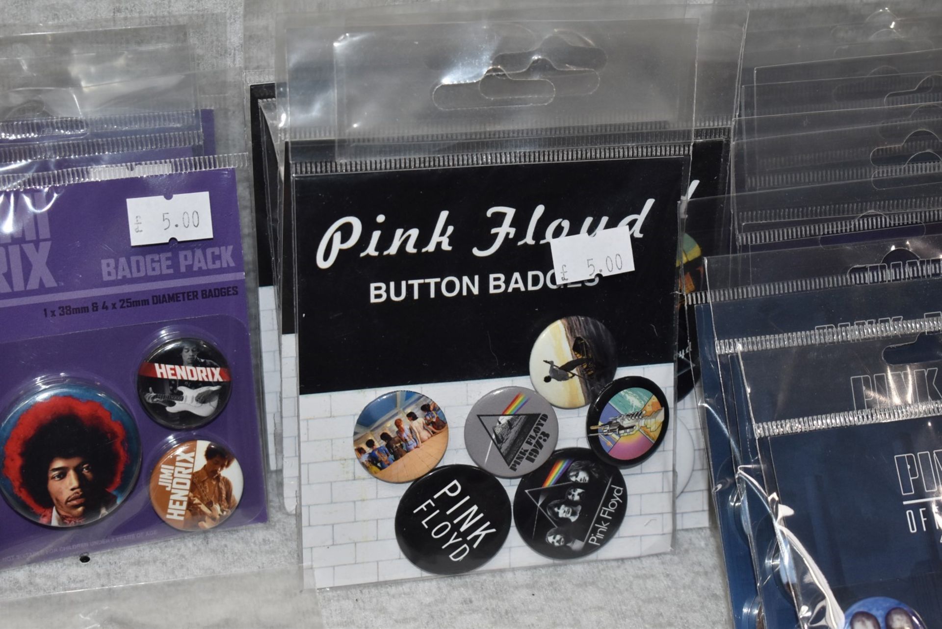 56 x Button Badge Sets Featuring Rolling Stones, Jimi Hendrix, Pink Floyd, Led Zeppelin - RRP £280 - Image 7 of 9