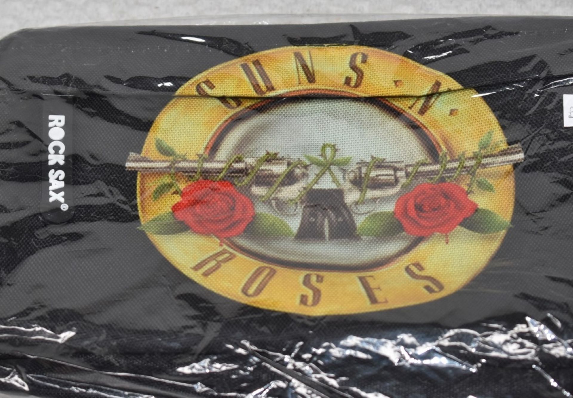 1 x Guns n Roses Travellers Wash Bag by Rock Sax - Officially Licensed Merchandise - New & - Image 4 of 4