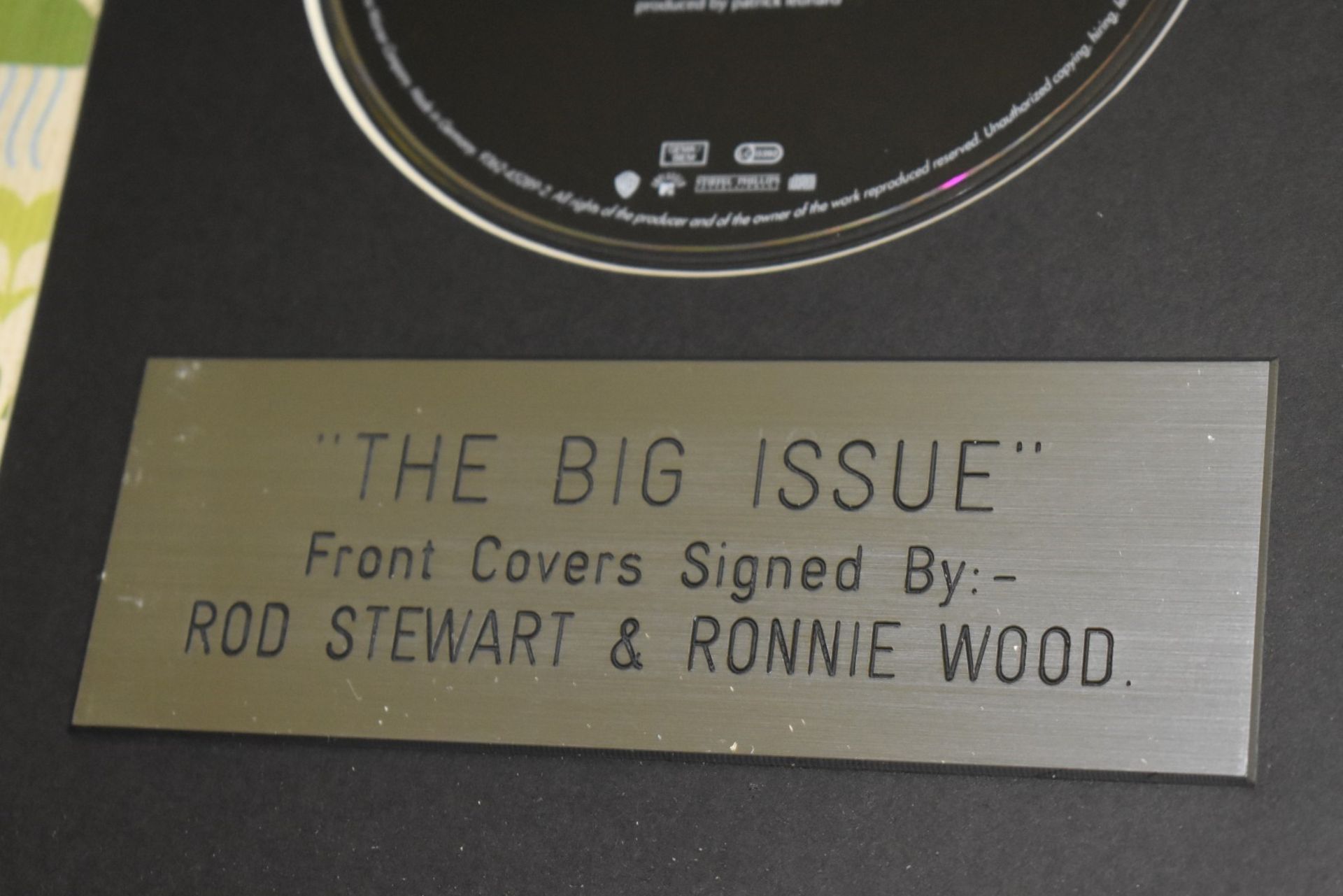 1 x Authentic ROD STEWART and RONNIE WOOD Autographs With COA - The Big Issue Front Covers - Image 2 of 2