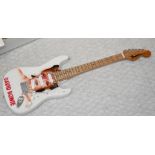 1 x Miniature Hand Made Guitar - David Bowie Fender Stratocaster - New & Unused - RRP £35