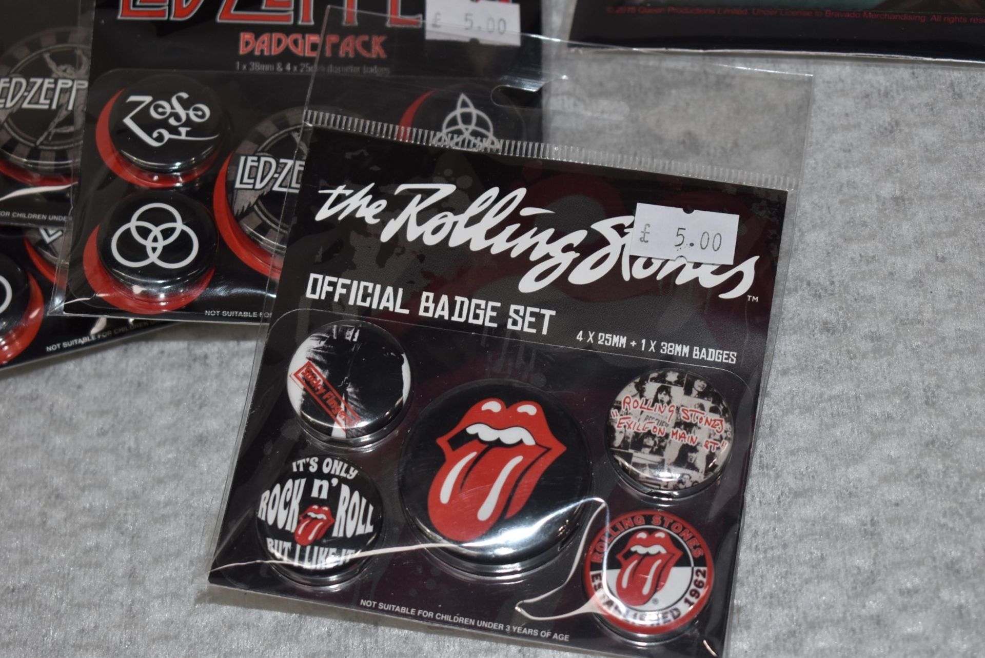 56 x Button Badge Sets Featuring Rolling Stones, Jimi Hendrix, Pink Floyd, Led Zeppelin - RRP £280 - Image 6 of 9