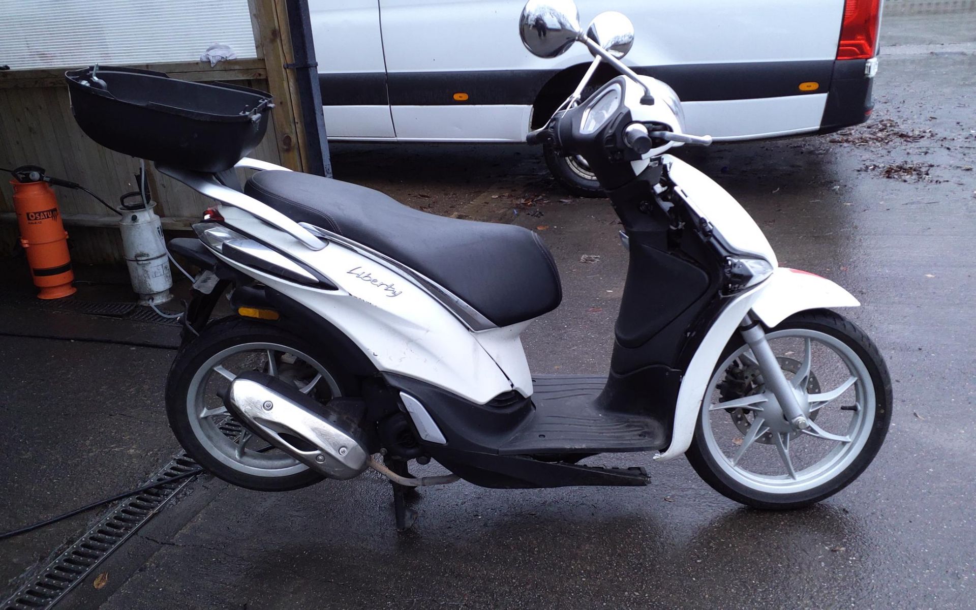 1 x 2019 PIAGGIO LIBERTY 50cc Scooter - 2410 Miles - Reg: PN69 WVA - Cat B - CL887 - Image 2 of 9