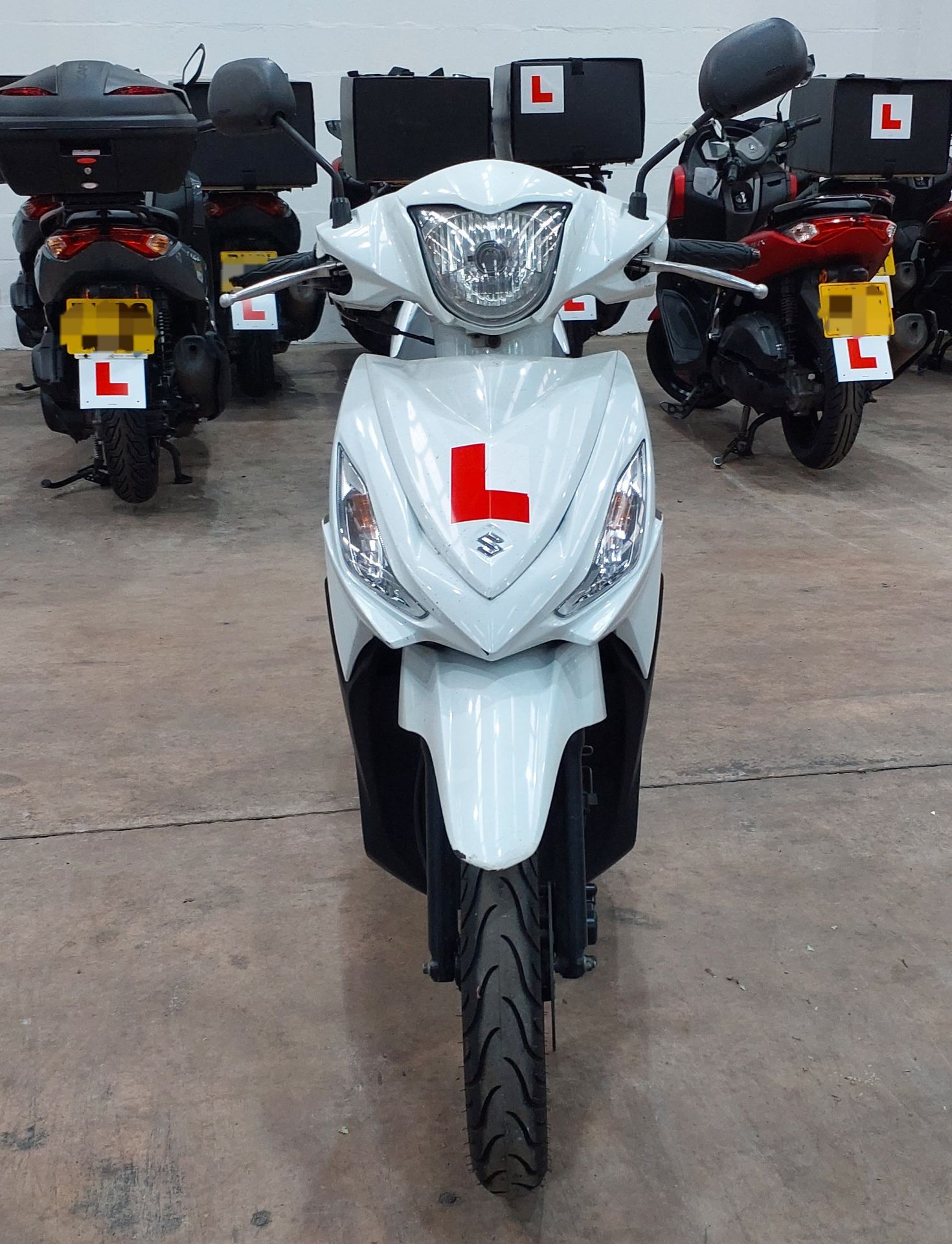 1 x 2019 SUZUKI ADDRESS UK 100 NM L9 Maxi Scooter - 17241 Miles - Reg: BW68MZT - Cat U - CL887 - Image 6 of 10