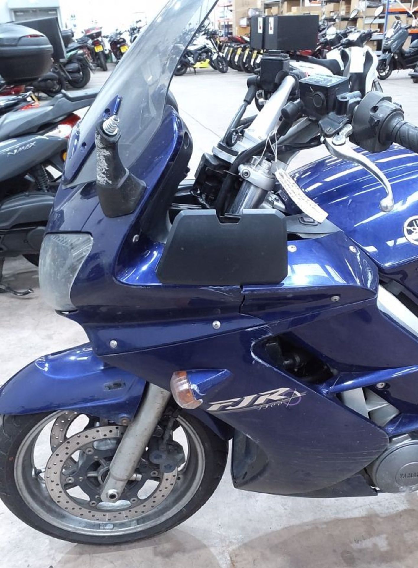 1 x 2004 YAMAHA FJR1300 - 52438 miles - Reg: WU53 BNN - Cat B - CL887 - Location: Dudley DY2 - Image 5 of 12