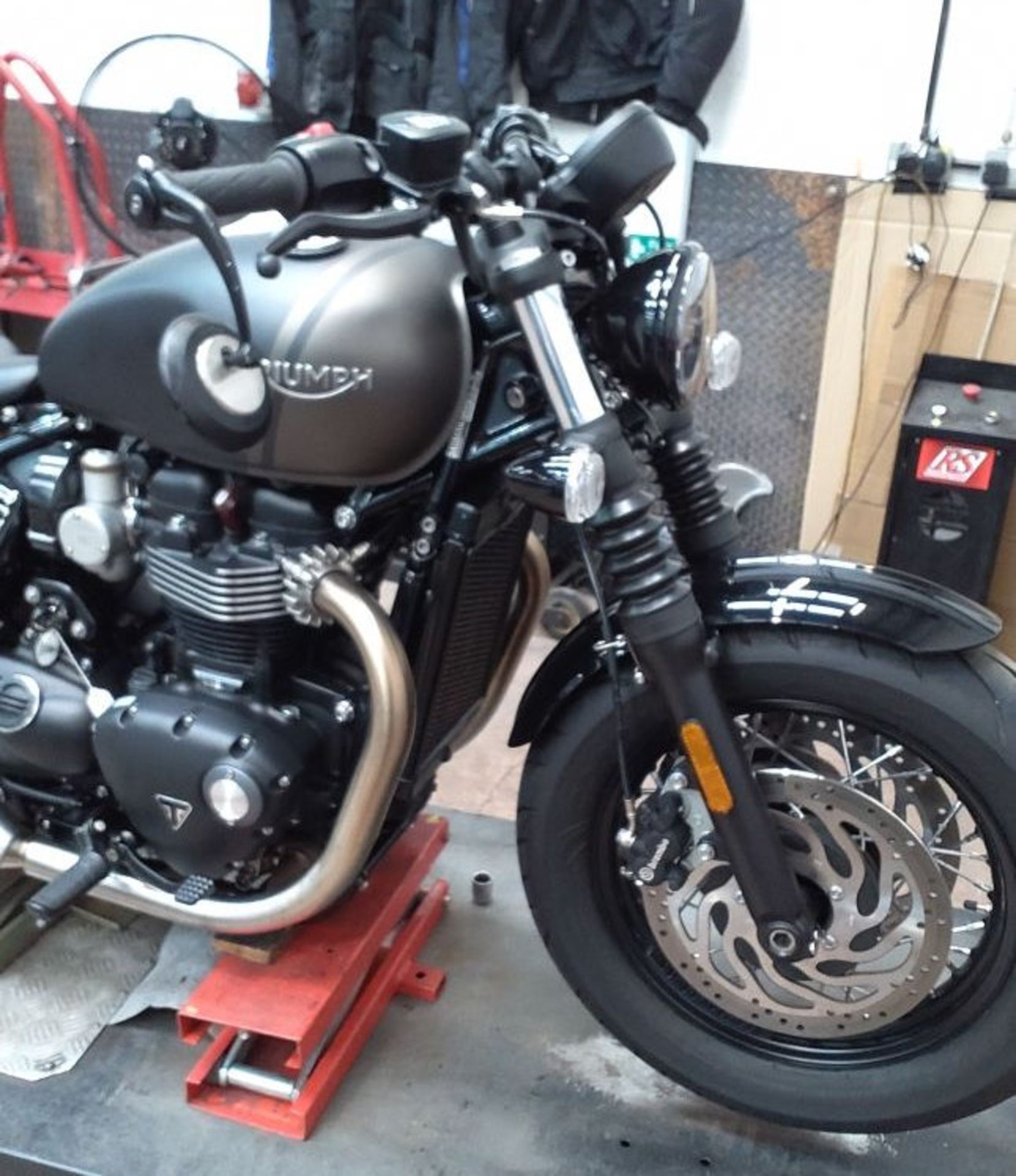 1 x 2021 TRIUMPH BONNEVILLE BOBBER - 1638 Miles - Reg: DY21 KTP - Cat B - CL887 - Location: Dudley - Image 7 of 20