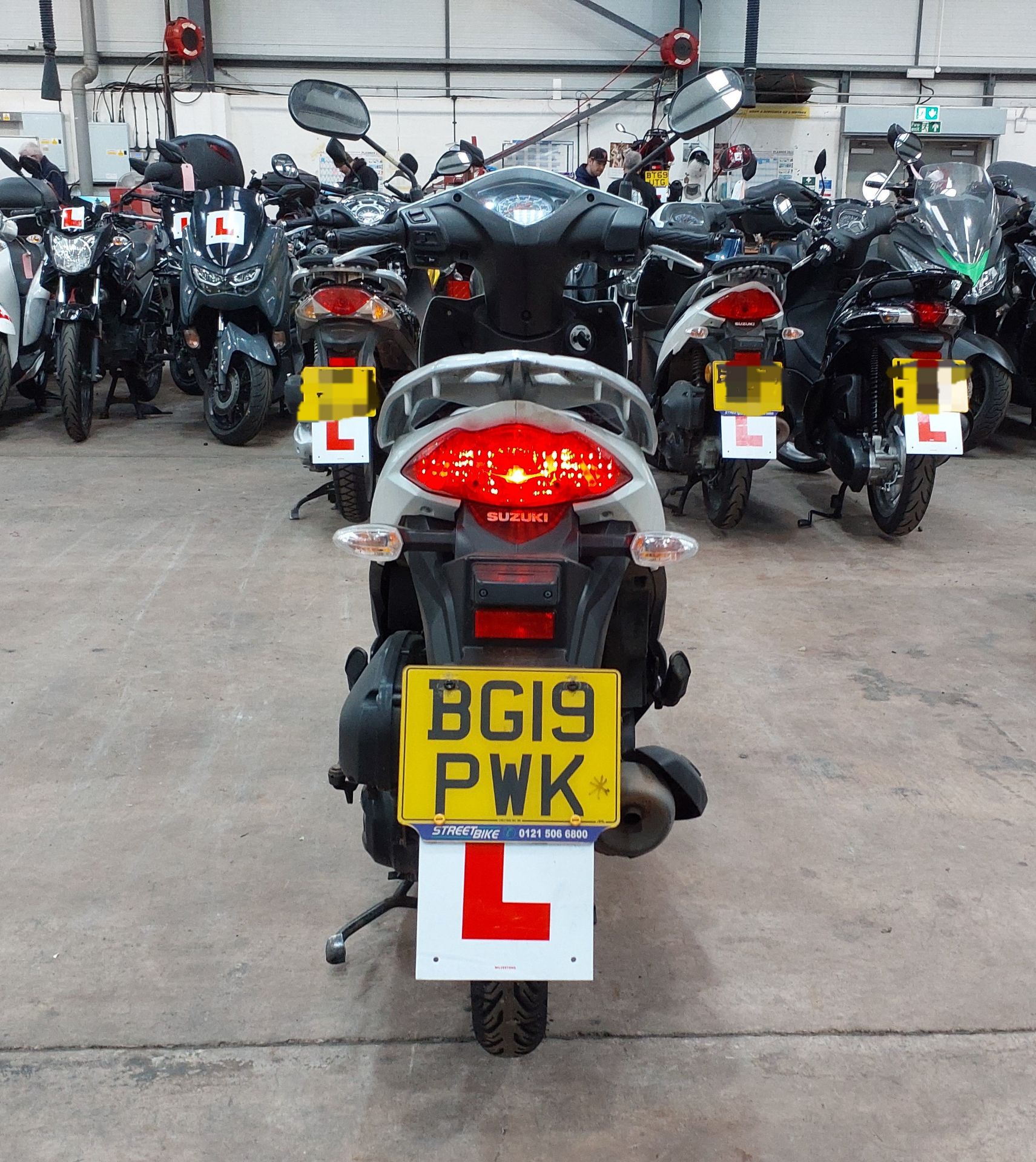 1 x 2019 SUZUKI ADDRESS UK 110 NM L9 Maxi Scooter- 17042 Miles - Reg: BG19PWK - Cat U - CL887 - Image 4 of 10