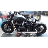 1 x 2021 TRIUMPH BONNEVILLE BOBBER - 1638 Miles - Reg: DY21 KTP - Cat B - CL887 - Location: Dudley